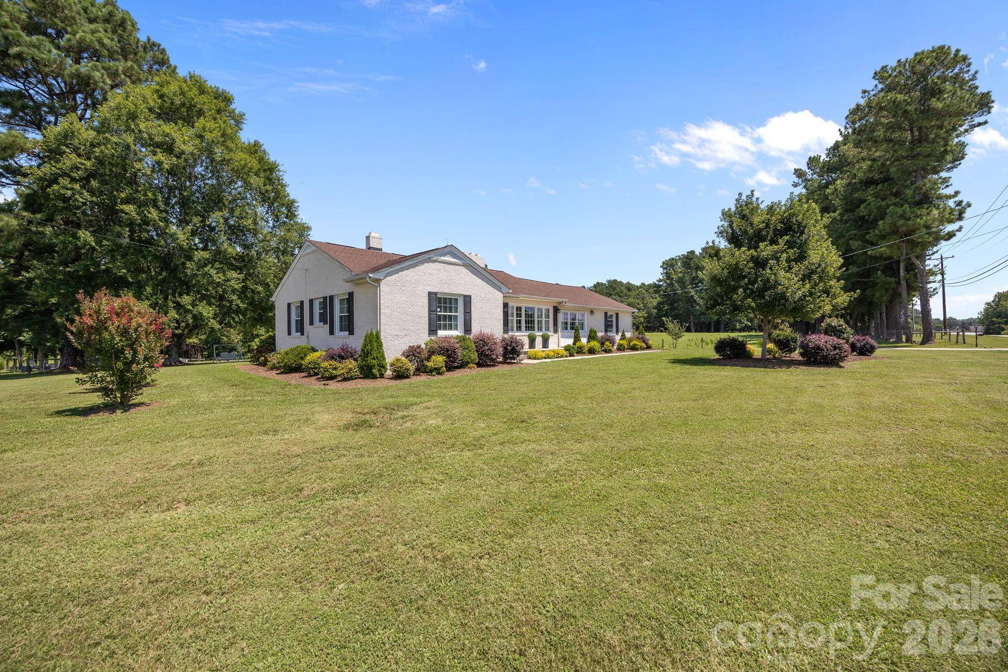 9256 US Highway 311 HWY, Archdale, NC 27263