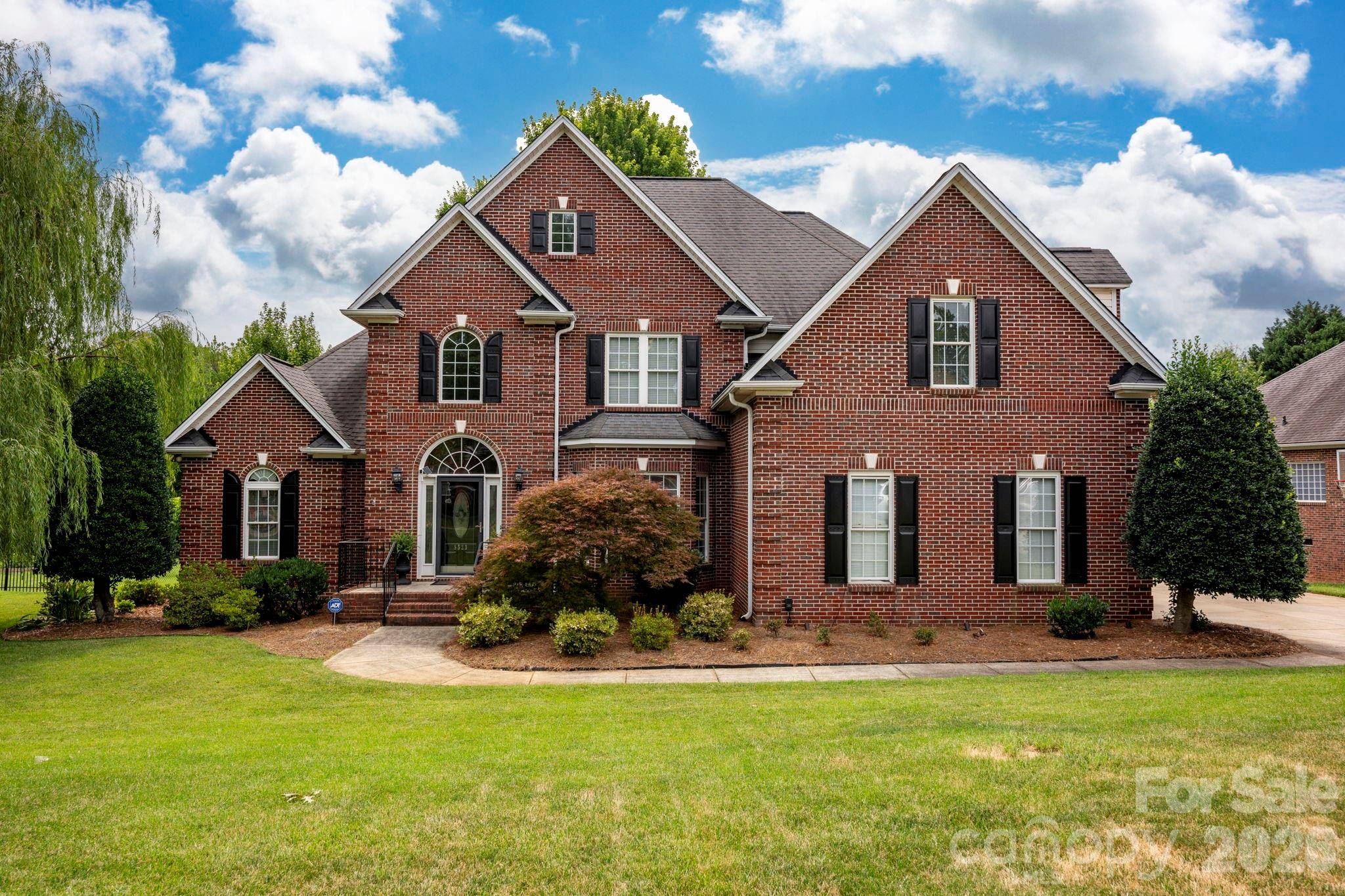 5523 Weavers ROW, Gastonia, NC 28056