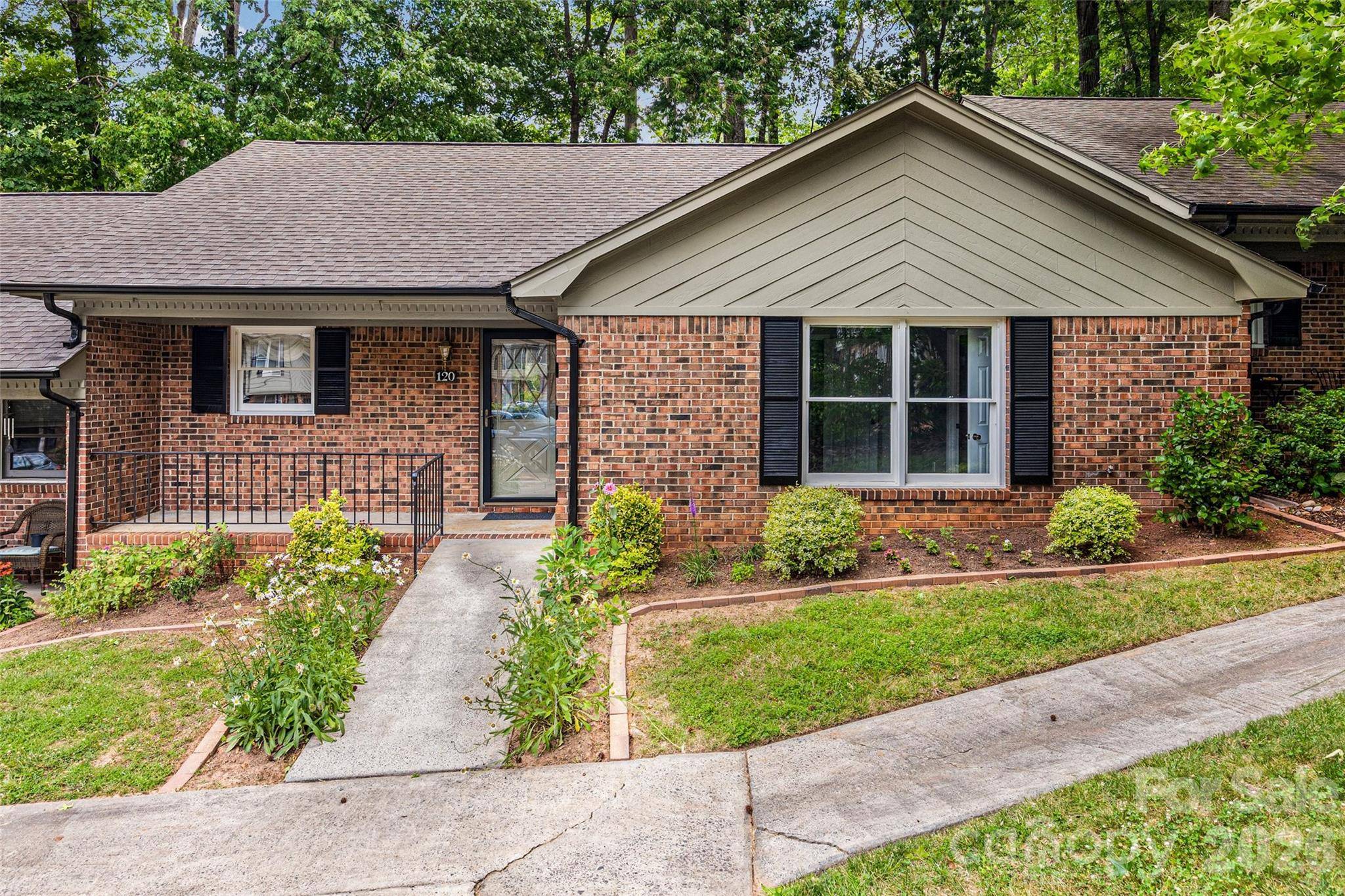 120 Ashebrook DR, Fort Mill, SC 29715
