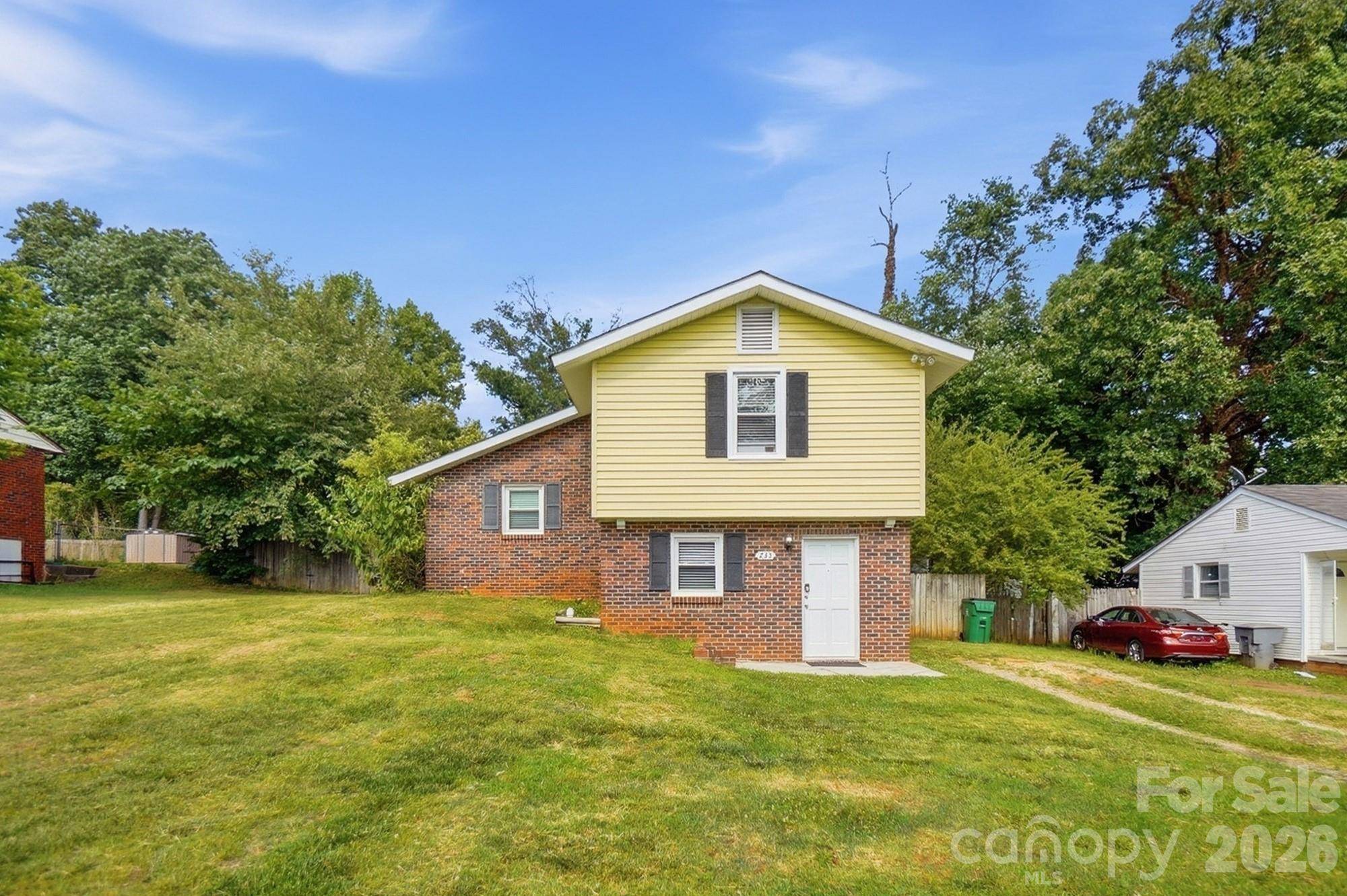 233 Scottie PL, Charlotte, NC 28217