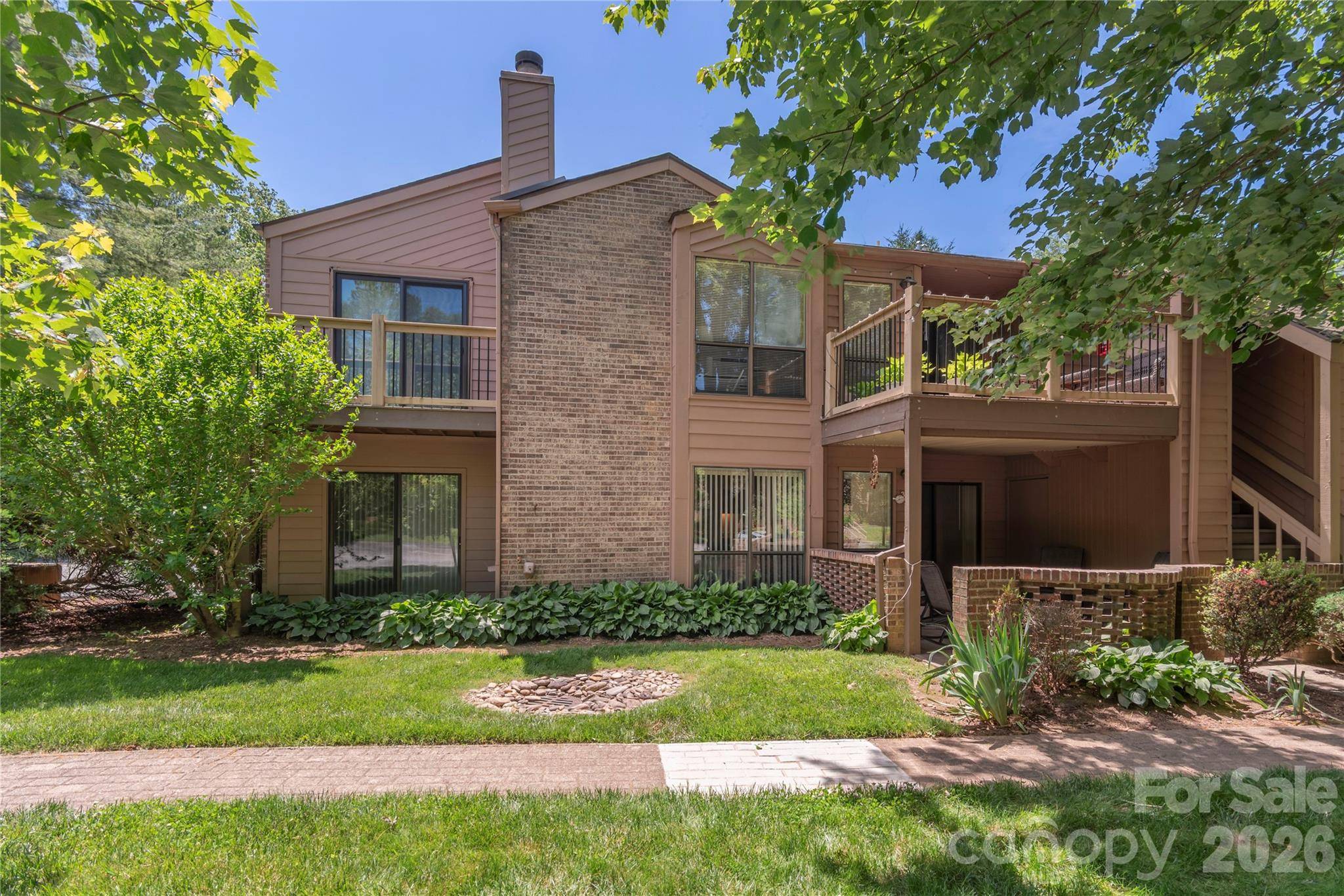 33 Ravencroft LN #E33, Asheville, NC 28803