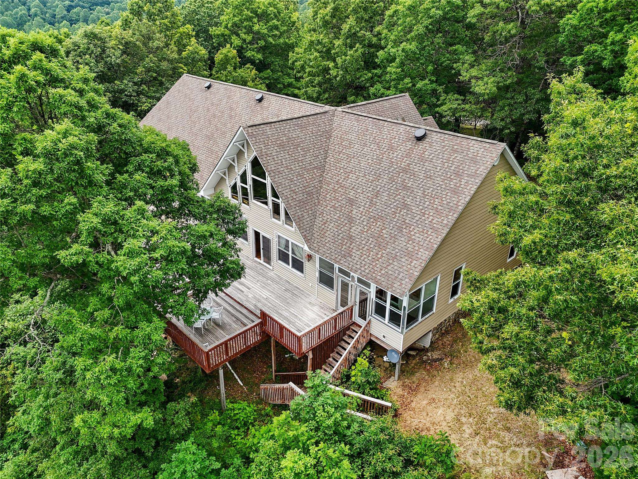 386 Arrowhead TRL, Columbus, NC 28722