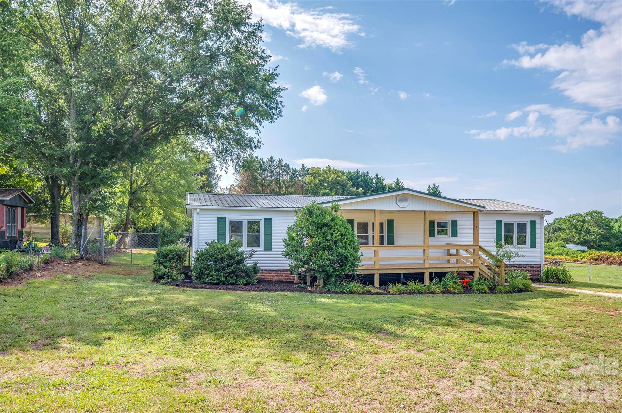 299 Ellenboro Henrietta RD, Ellenboro, NC 28040