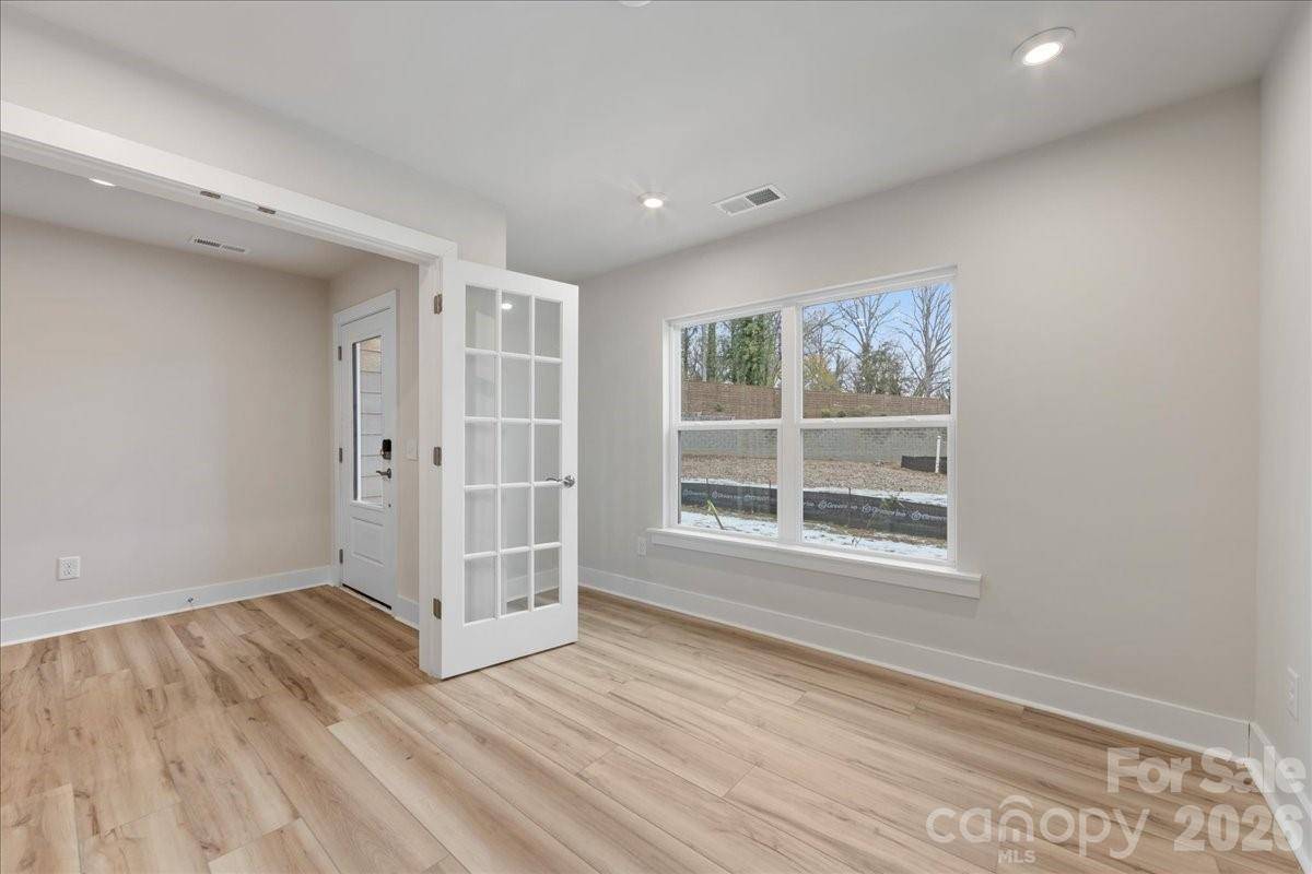 6008 Pivot CT, Charlotte, NC 28205