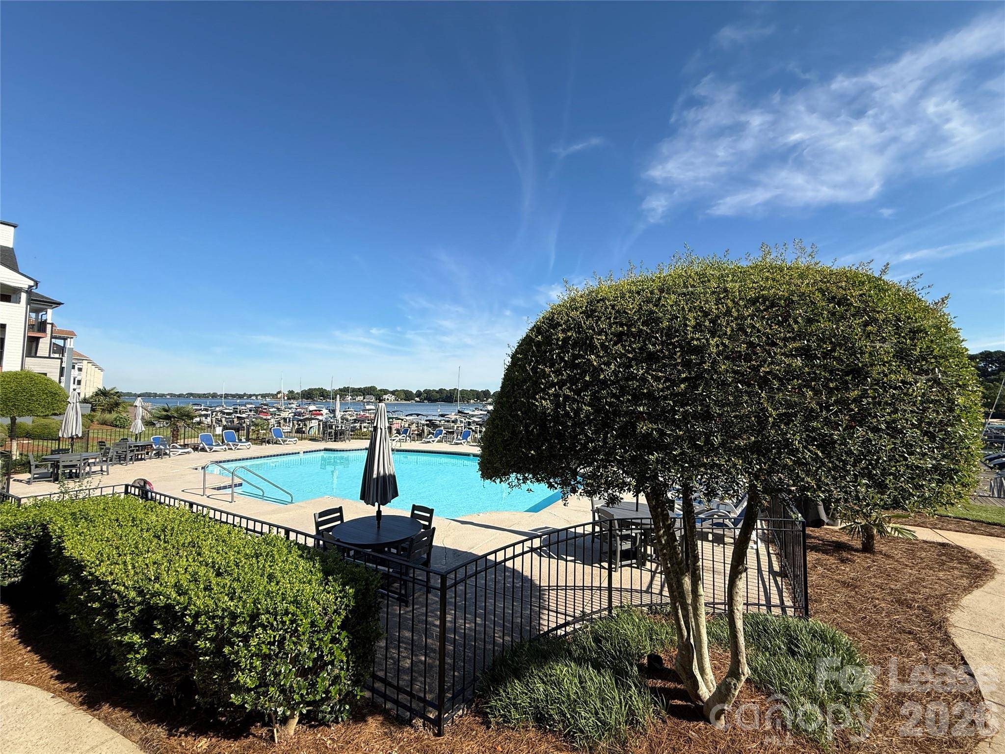 18733 Vineyard Point LN, Cornelius, NC 28031