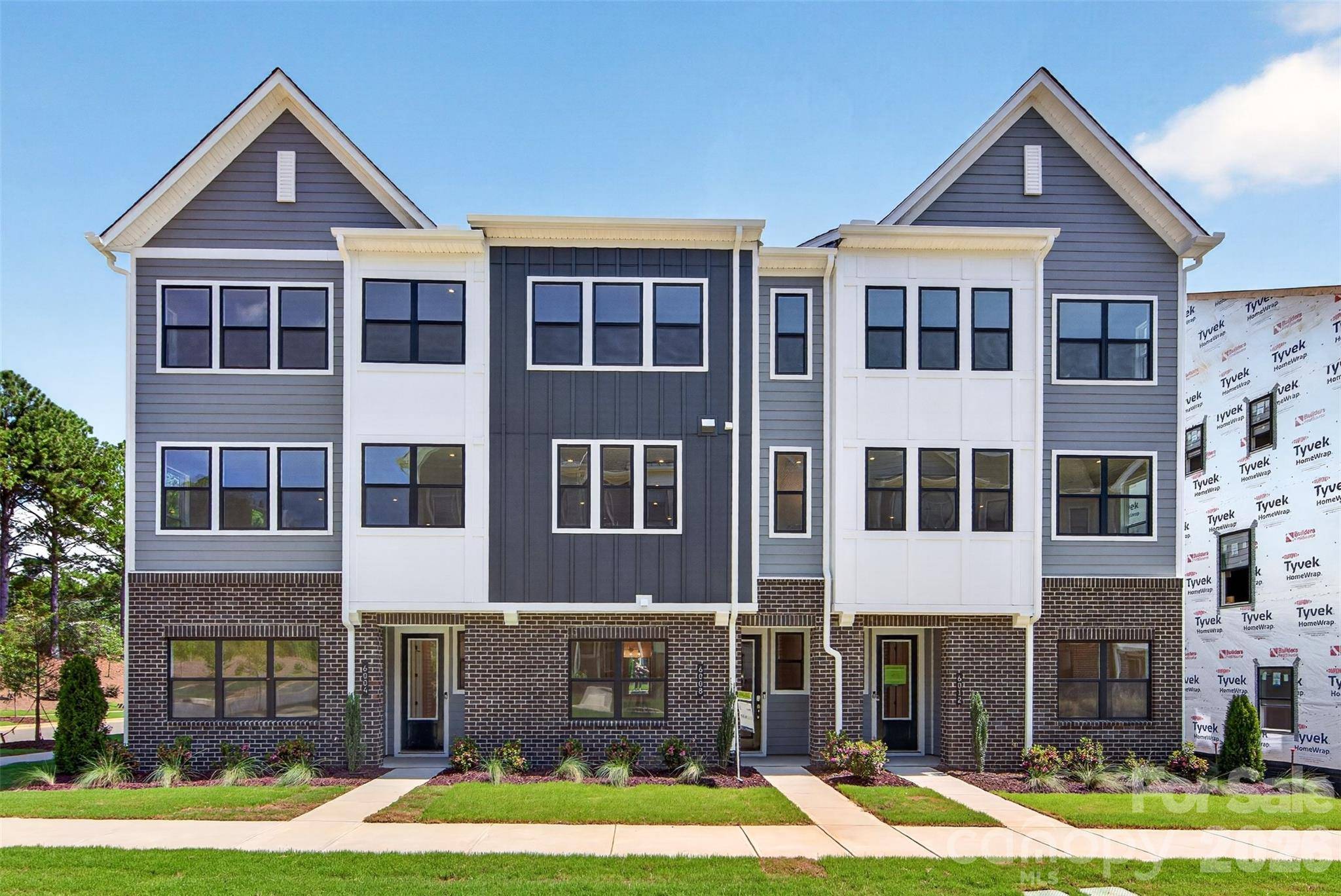 6008 Yellow Buckeye DR, Charlotte, NC 28277