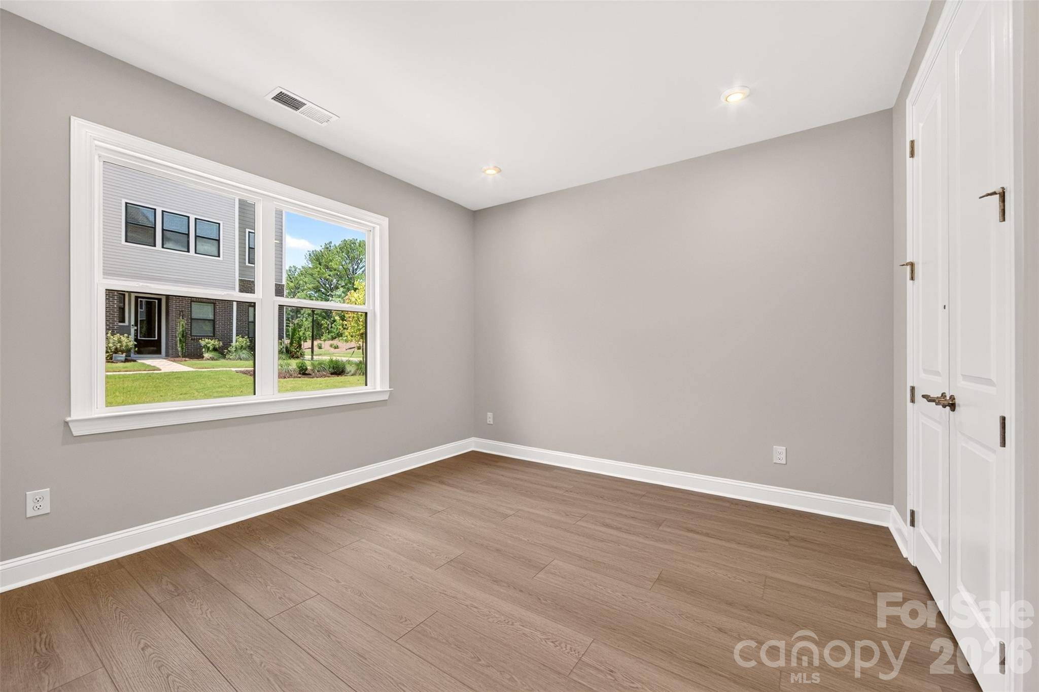 6008 Yellow Buckeye DR, Charlotte, NC 28277