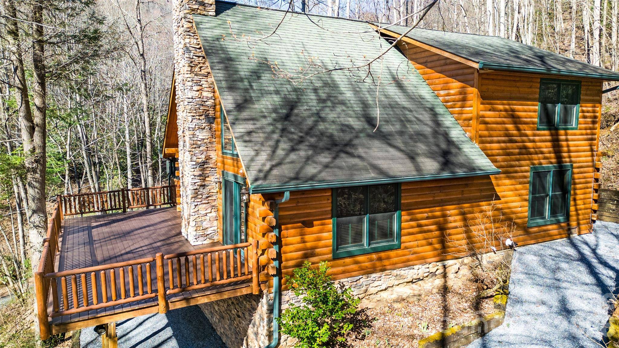 3548 Dicks Creek RD, Whittier, NC 28789