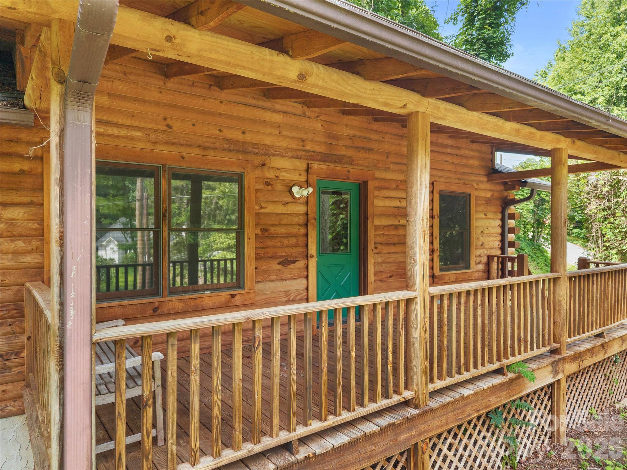 549 Henderson ST, Saluda, NC 28773
