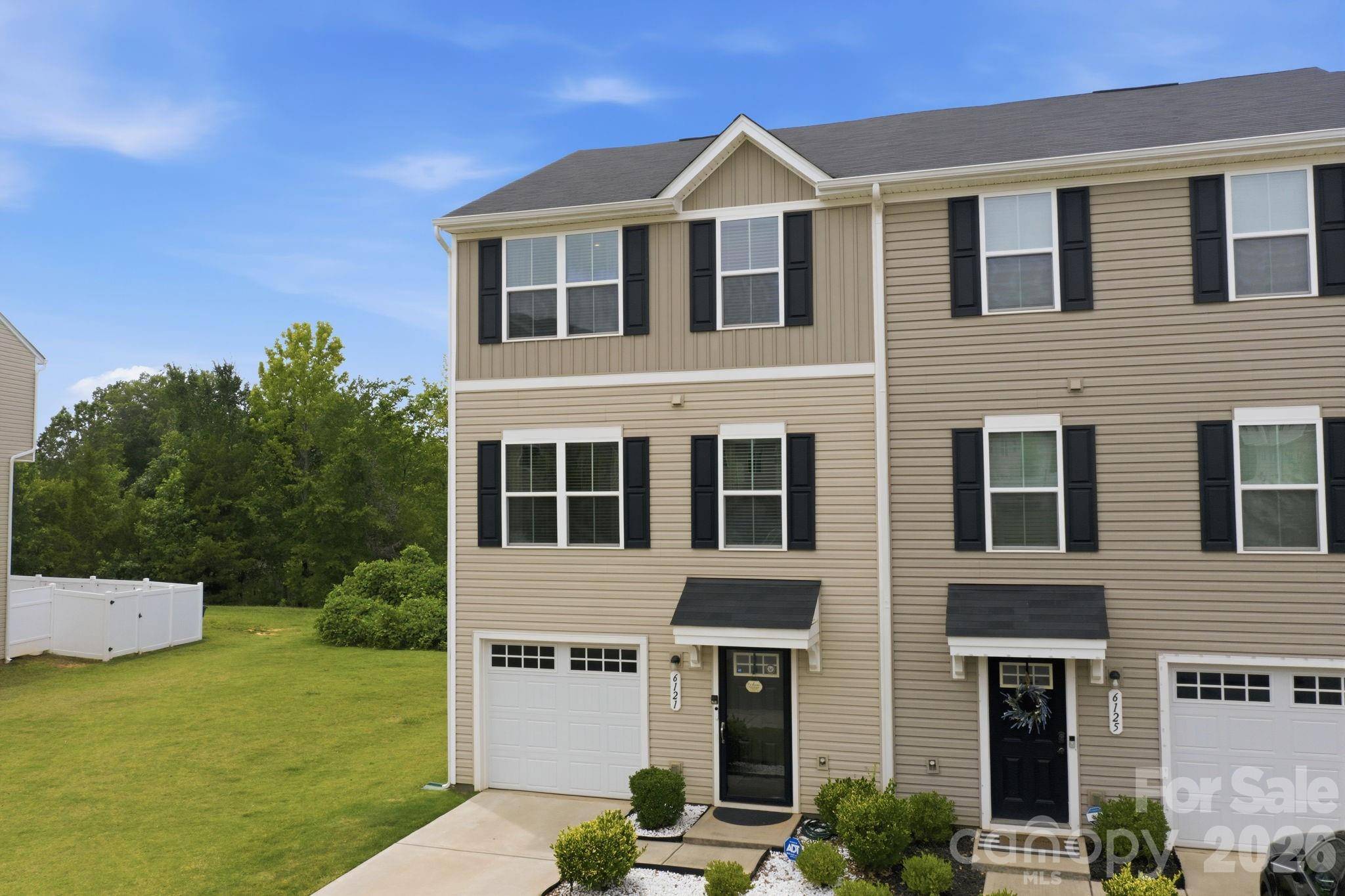 6121 Cutwater CIR, Charlotte, NC 28269
