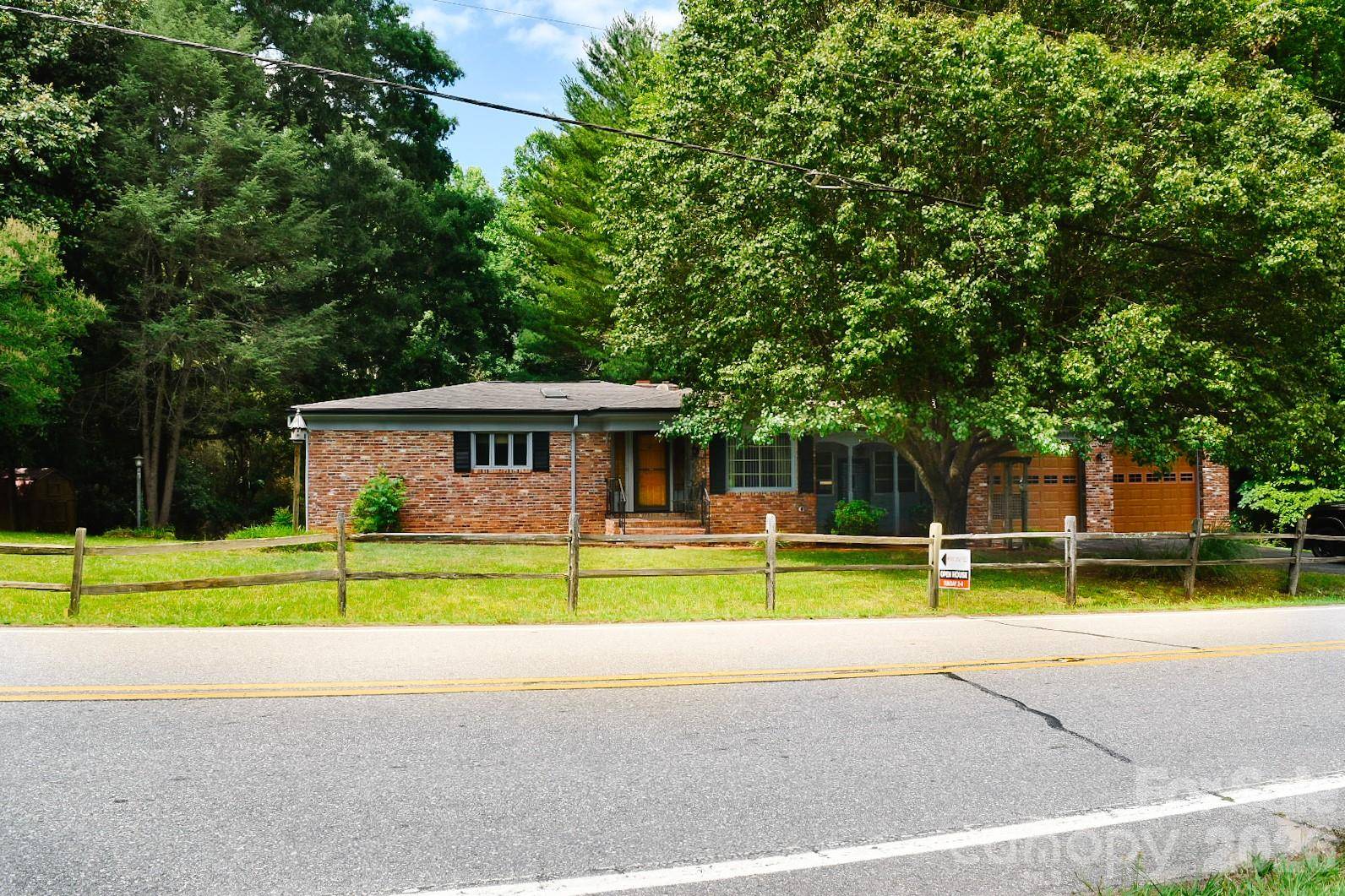 2575 Country Club RD, Wilkesboro, NC 28697