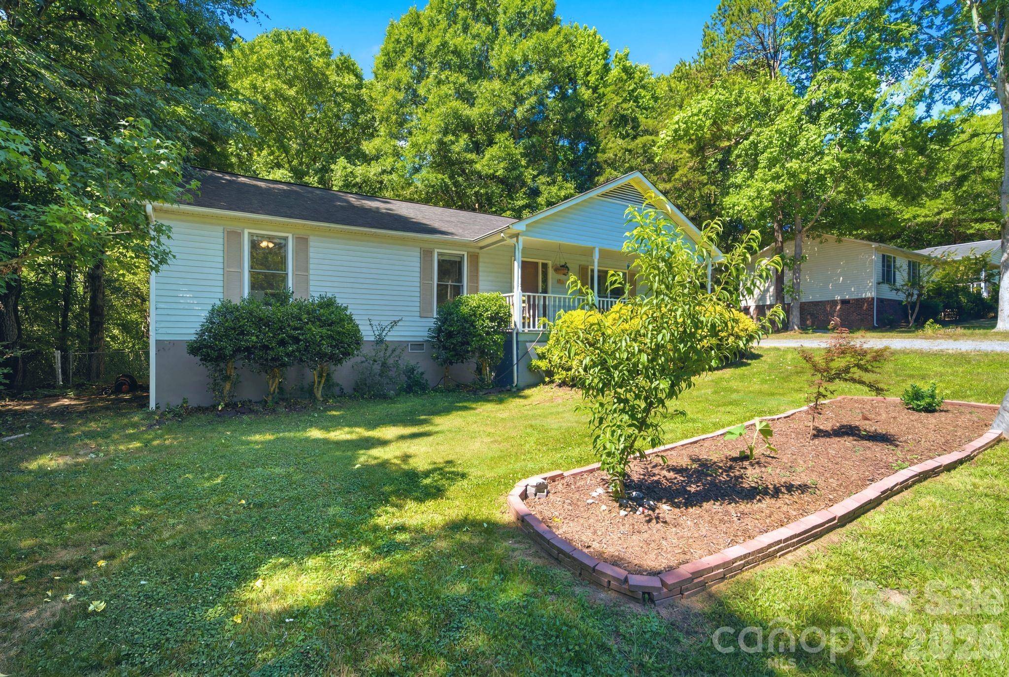 1949 Ridge RD, Clover, SC 29710