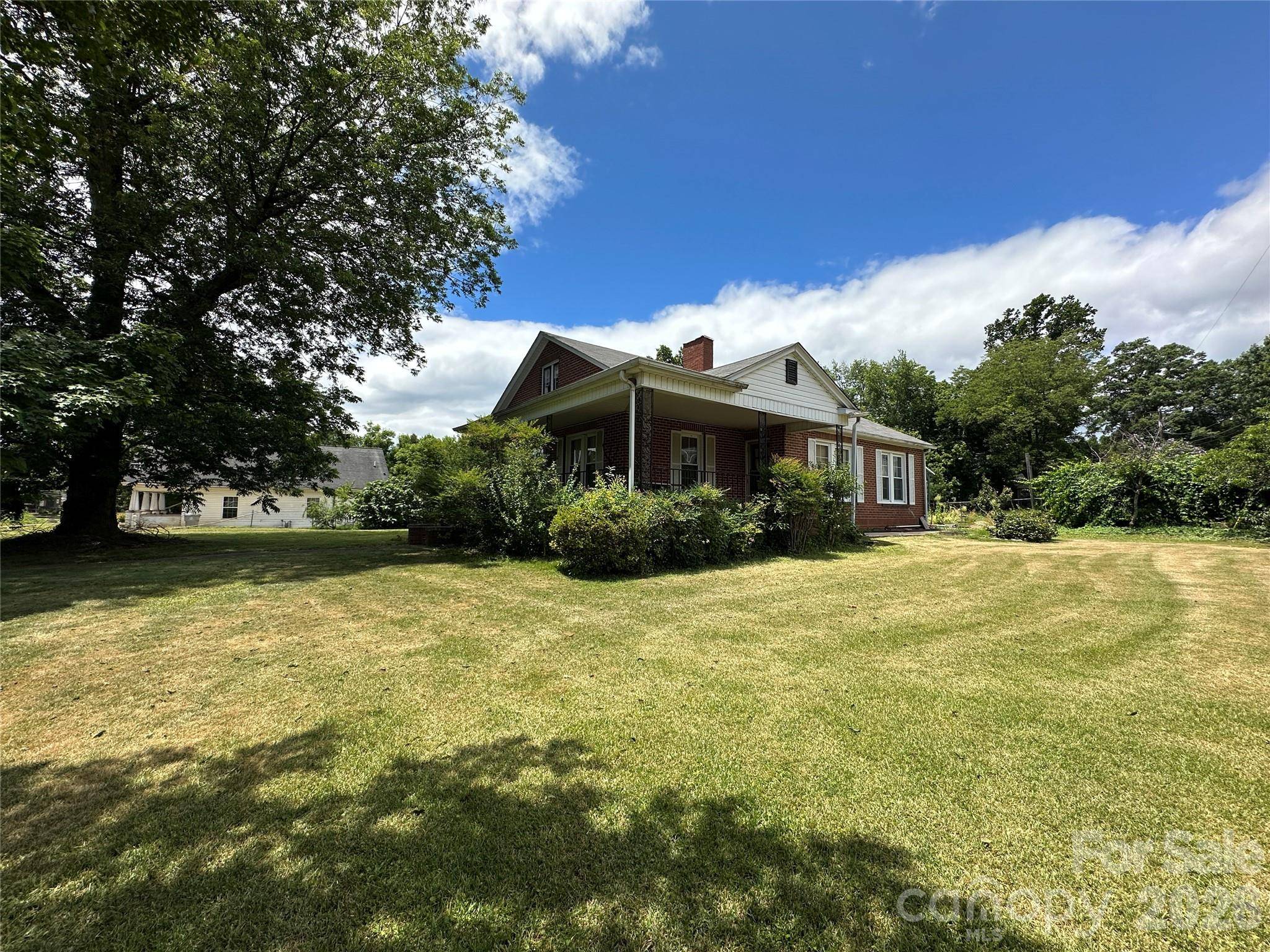 502 Connelly Springs RD SW, Lenoir, NC 28645
