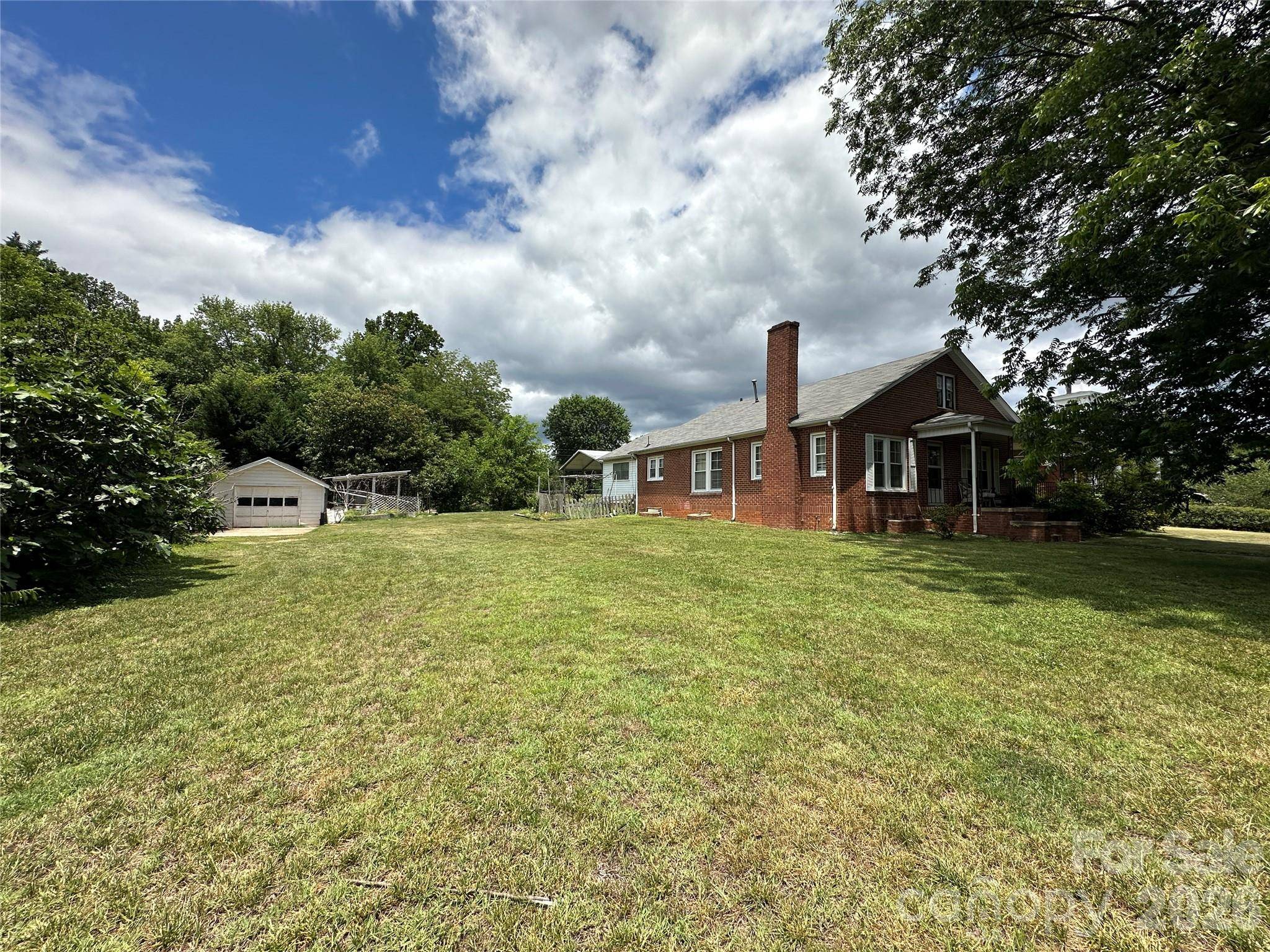 502 Connelly Springs RD SW, Lenoir, NC 28645