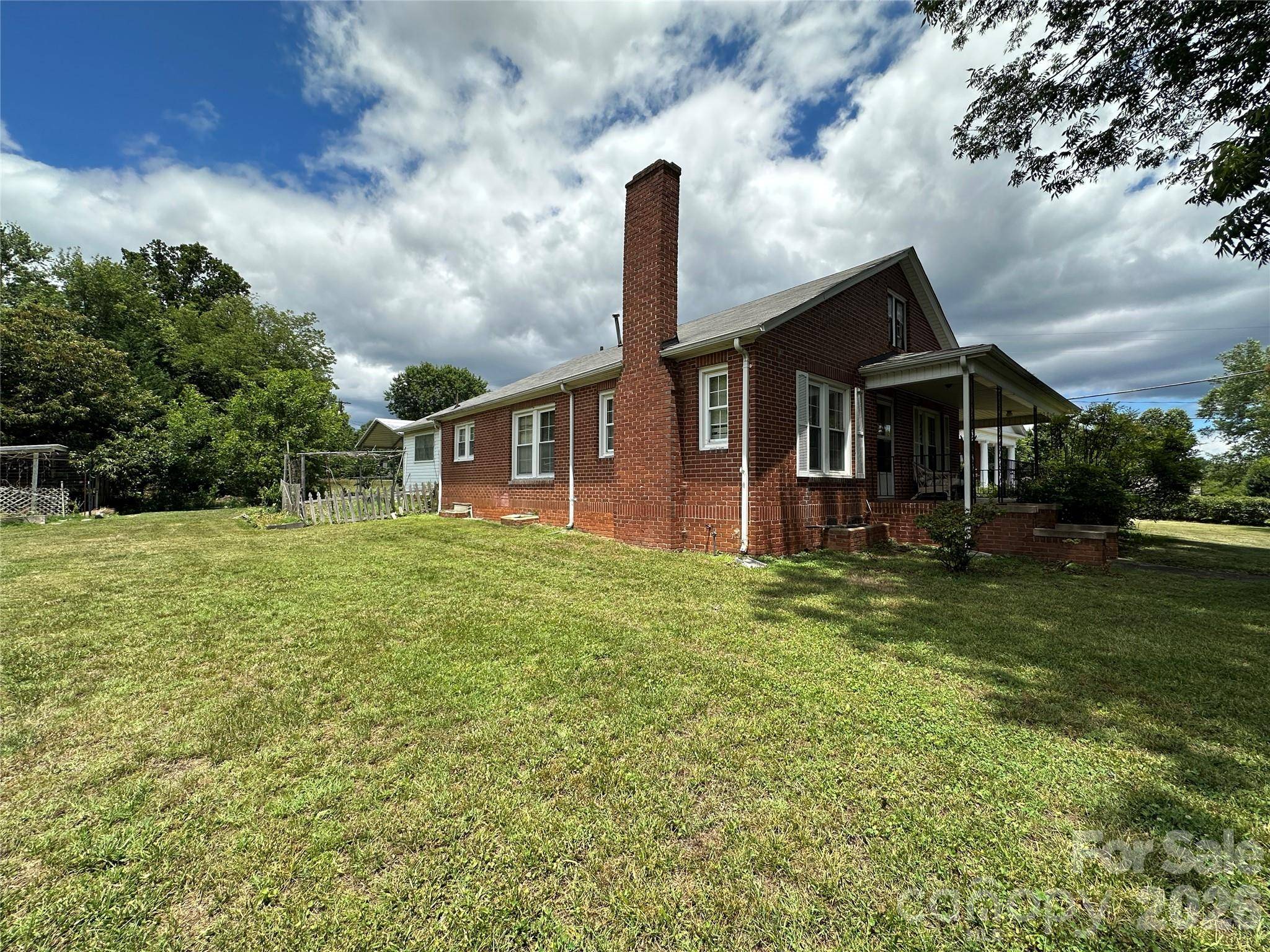 502 Connelly Springs RD SW, Lenoir, NC 28645