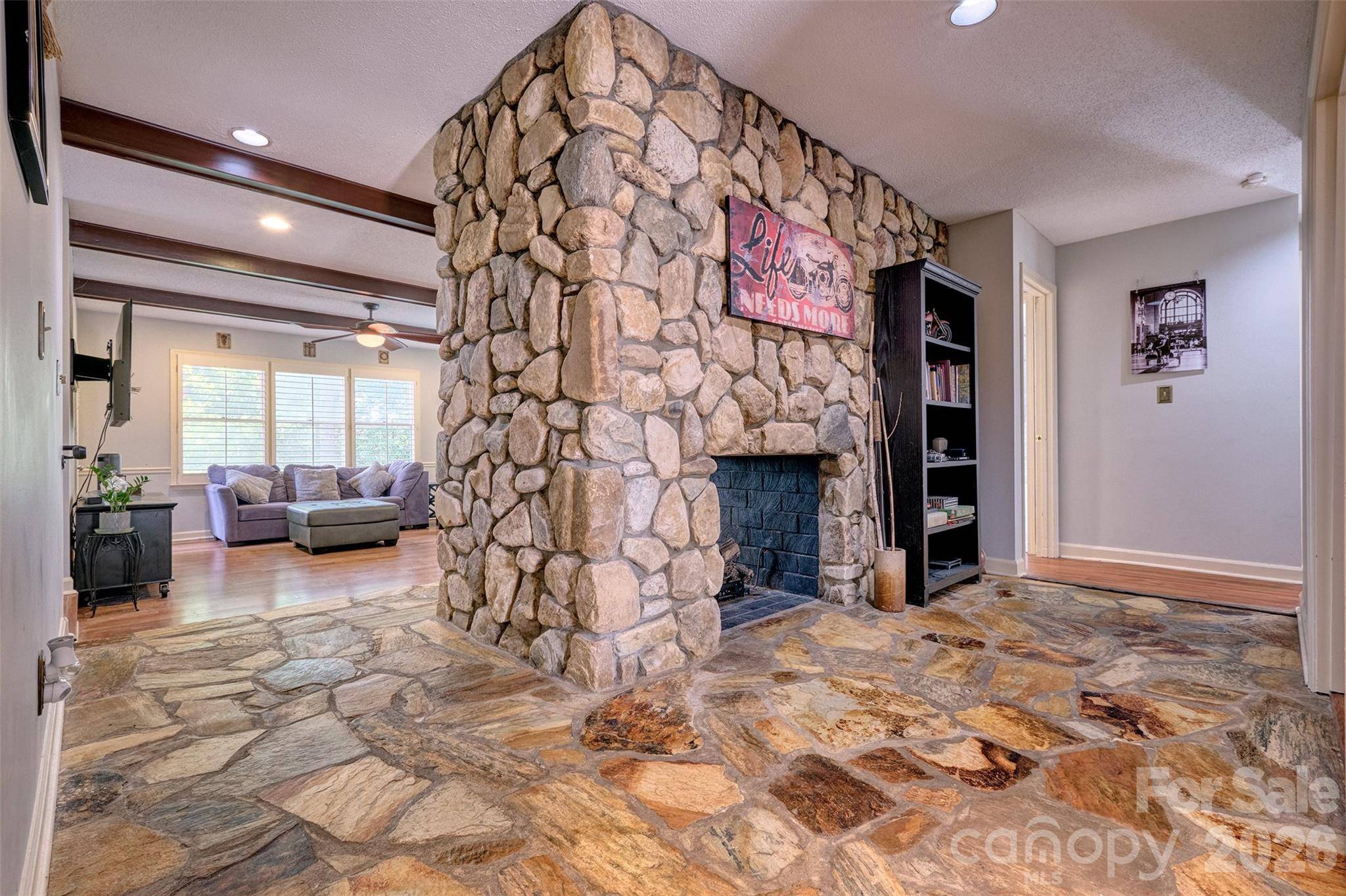 18 Shipmaster CT, Lake Wylie, SC 29710