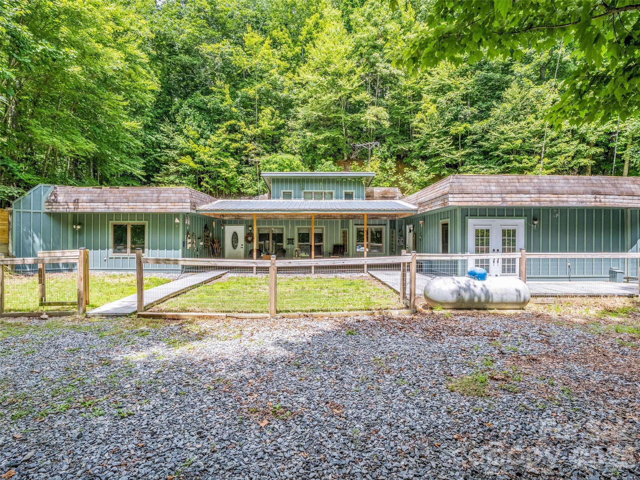 707 Cascade TRL, Pisgah Forest, NC 28768