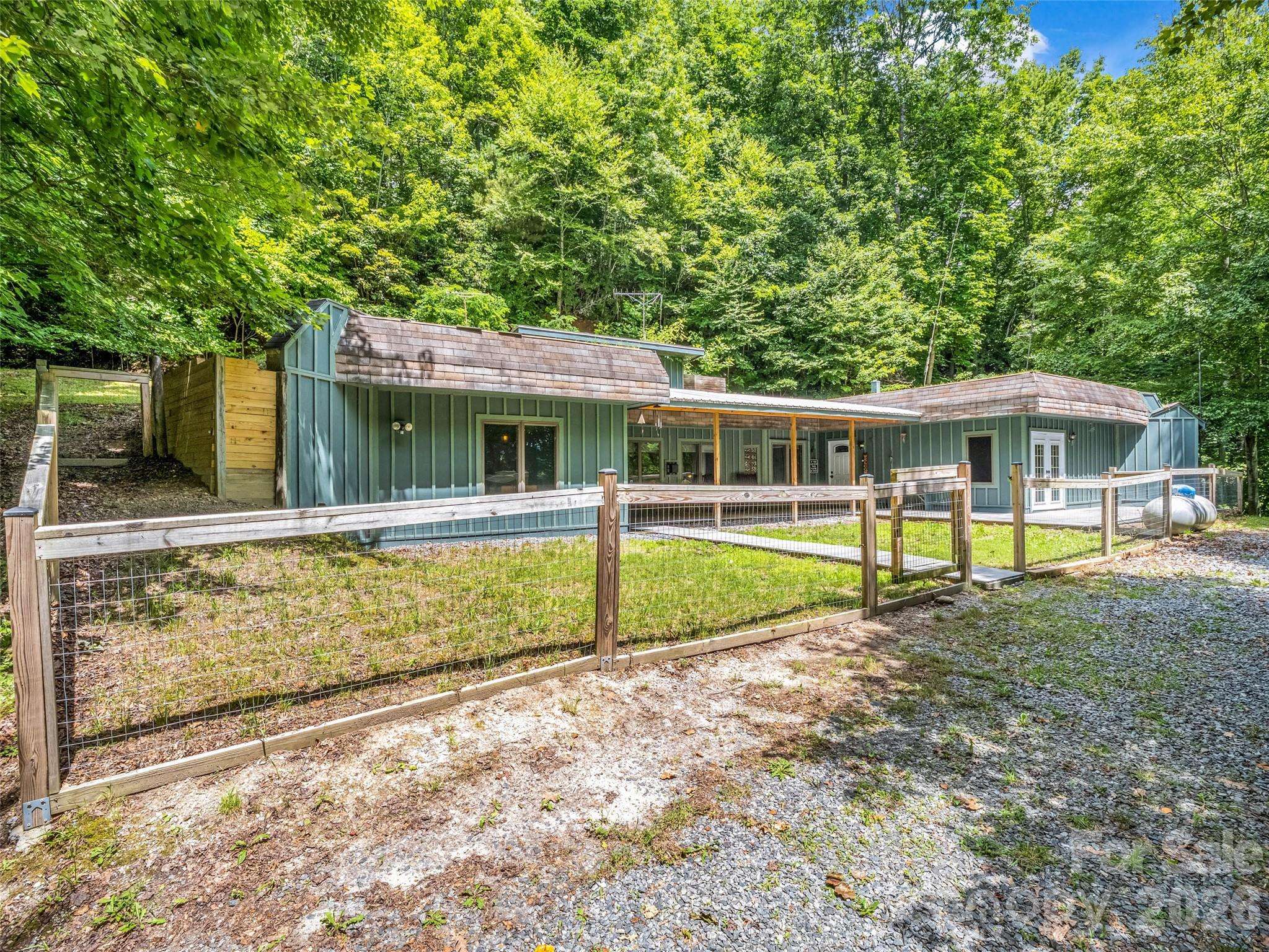 707 Cascade TRL, Pisgah Forest, NC 28768