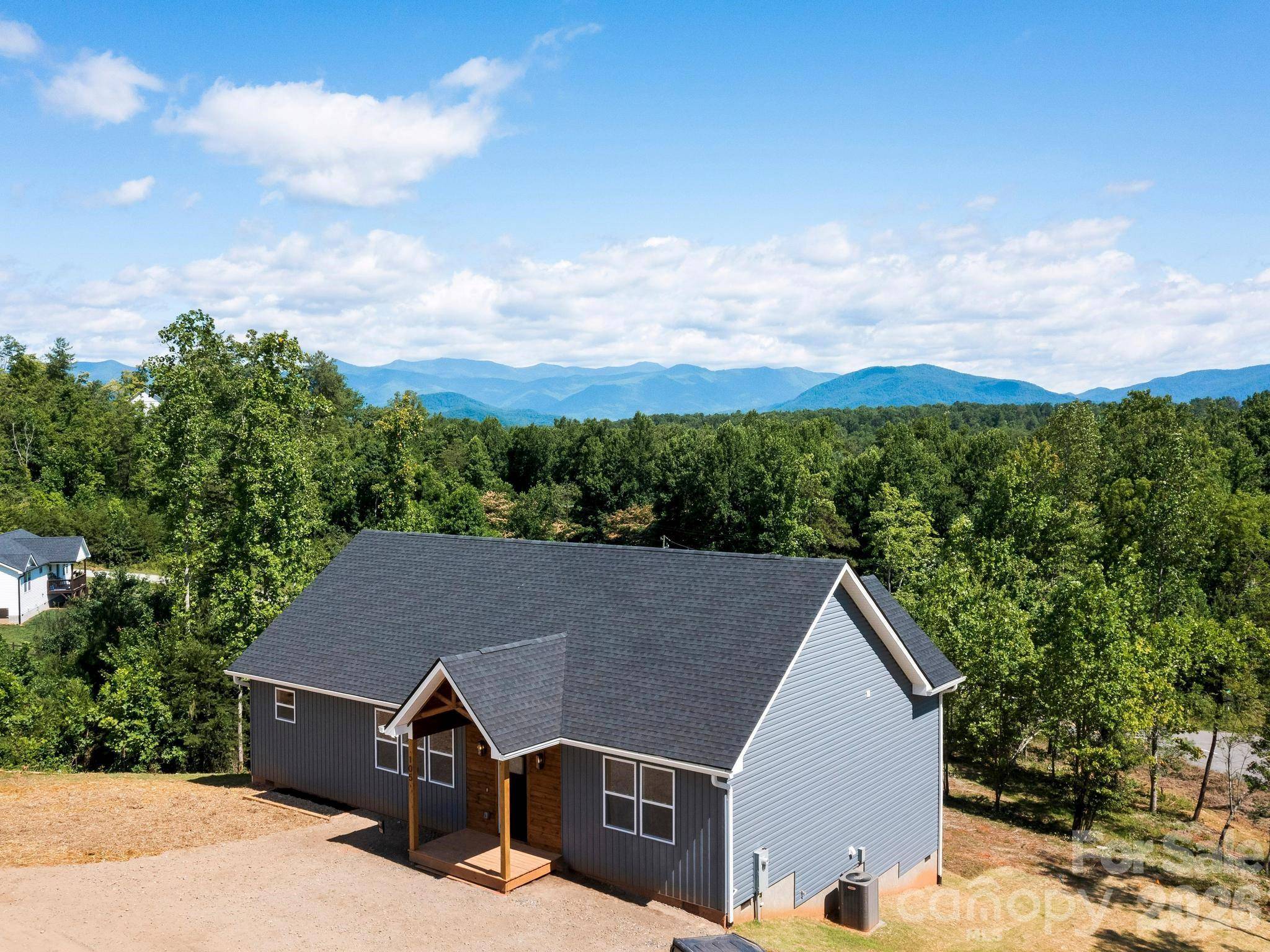 105 S Vineyard Village DR, Old Fort, NC 28762