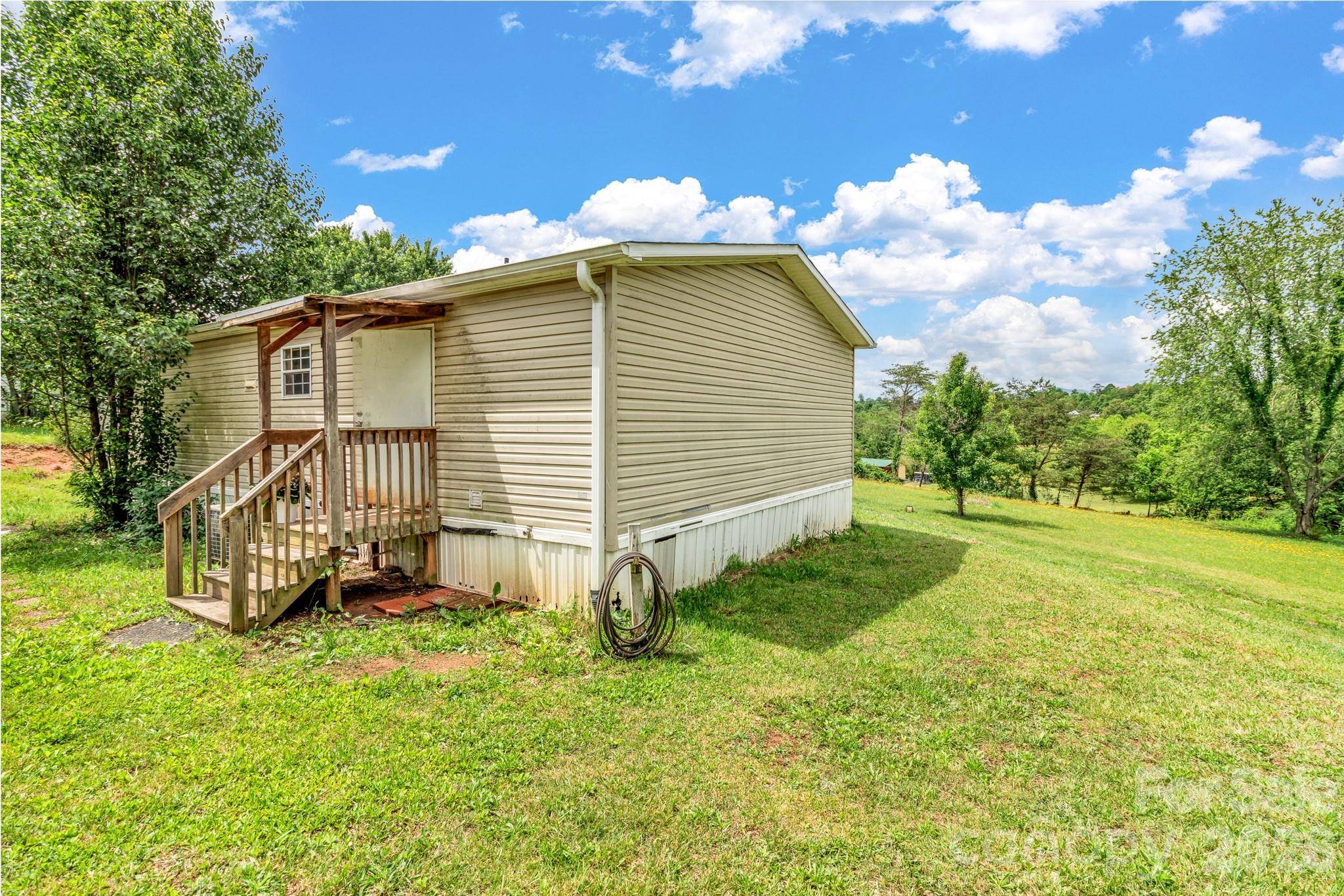 12 Green Cove LN, Alexander, NC 28701
