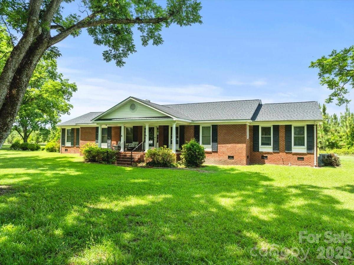 464 Lark RD, Cheraw, SC 29520