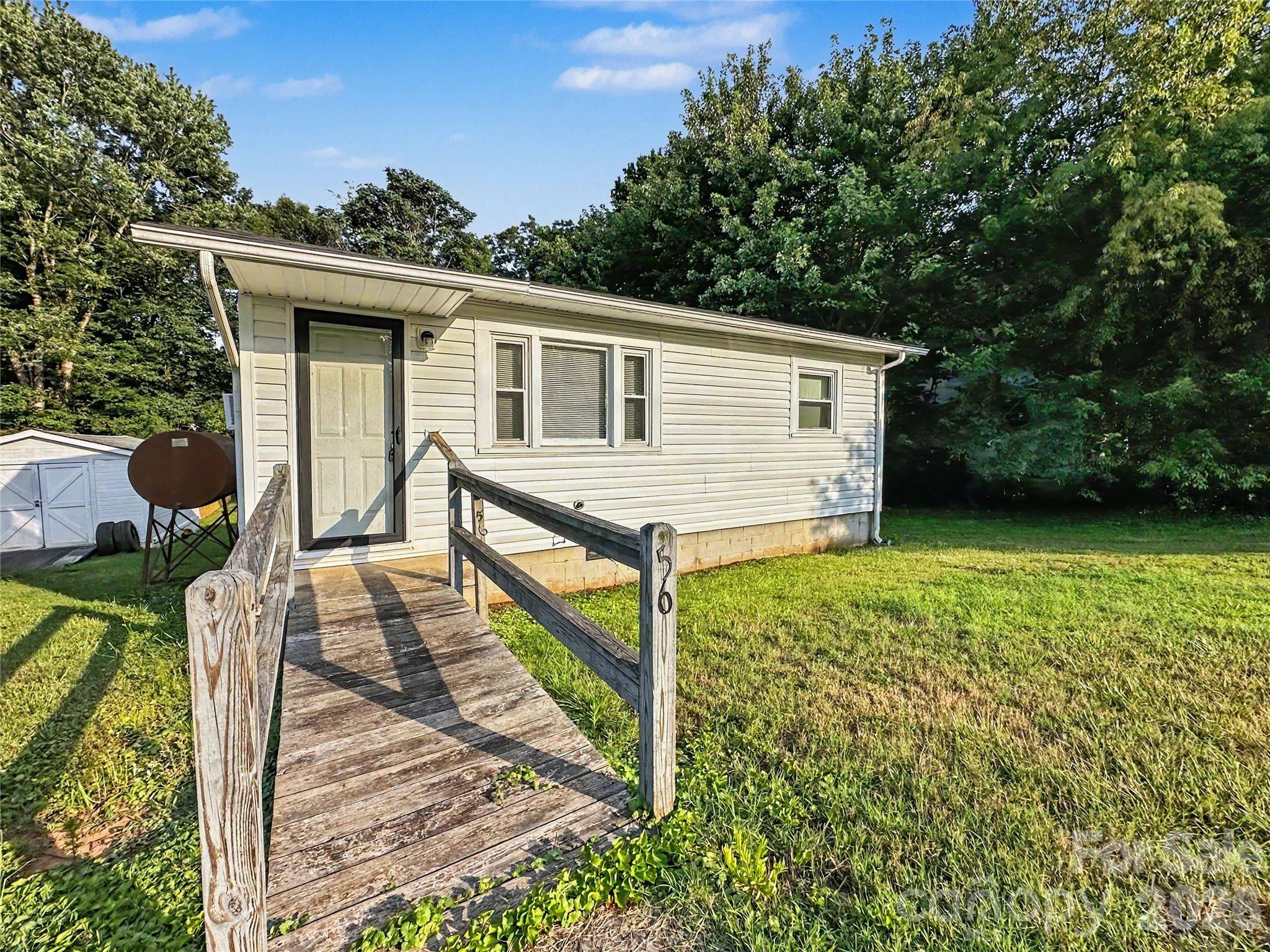 56 Jackson LN, Stony Point, NC 28678