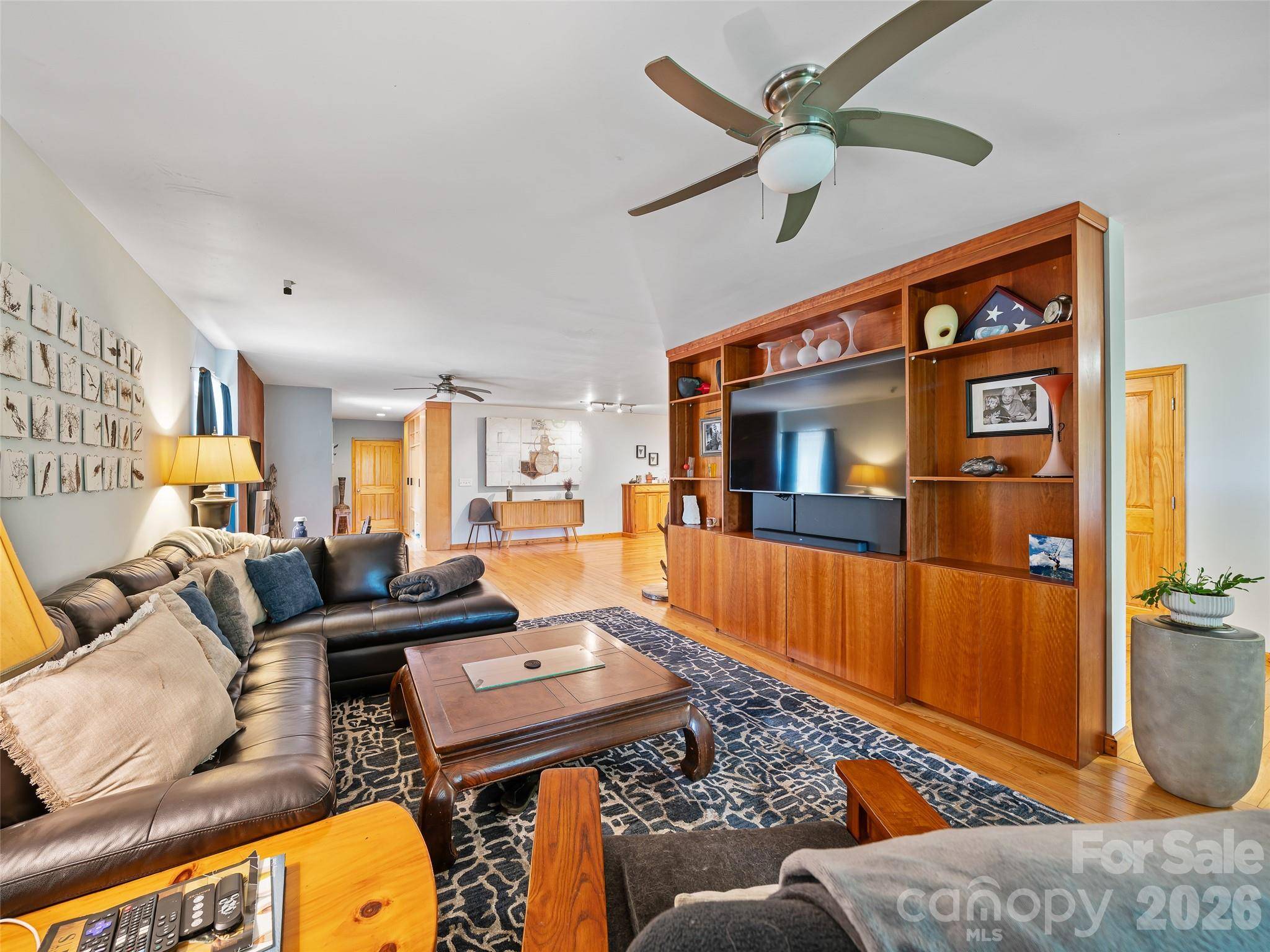 349 Spring Creek RD, Bakersville, NC 28705