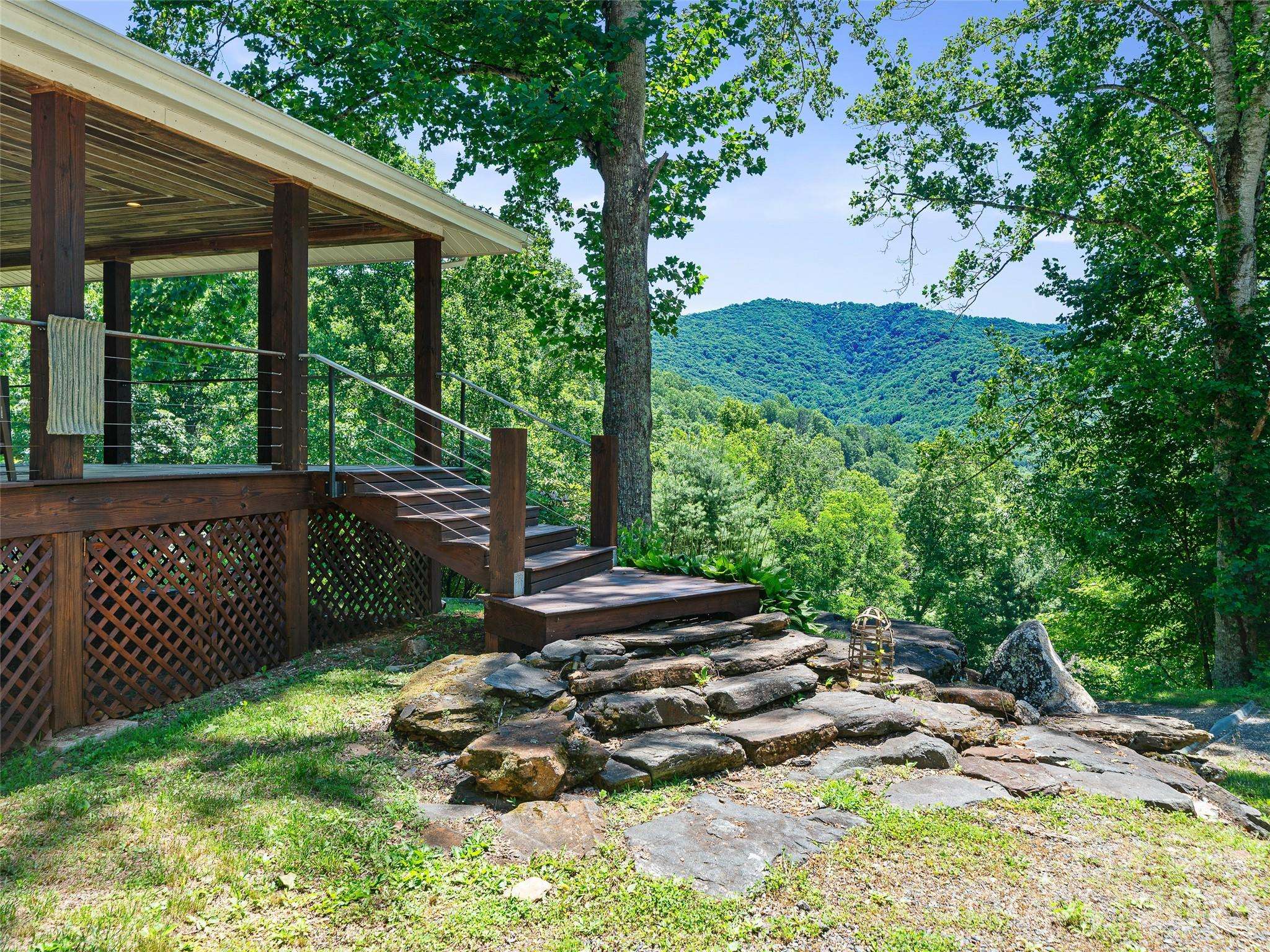 349 Spring Creek RD, Bakersville, NC 28705