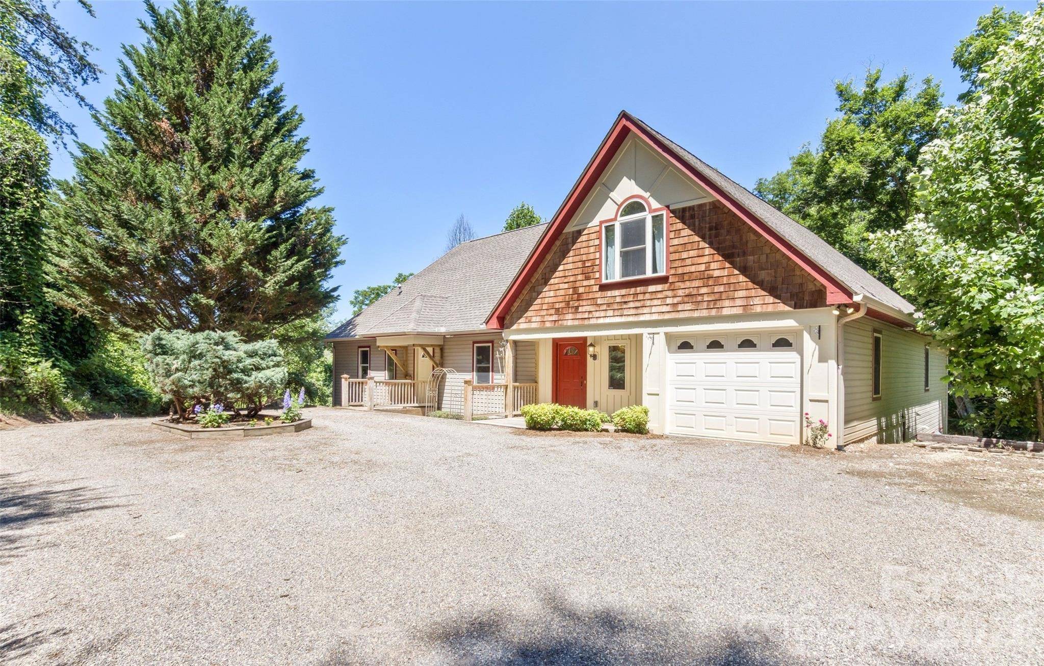15 Village Green DR, Alexander, NC 28701