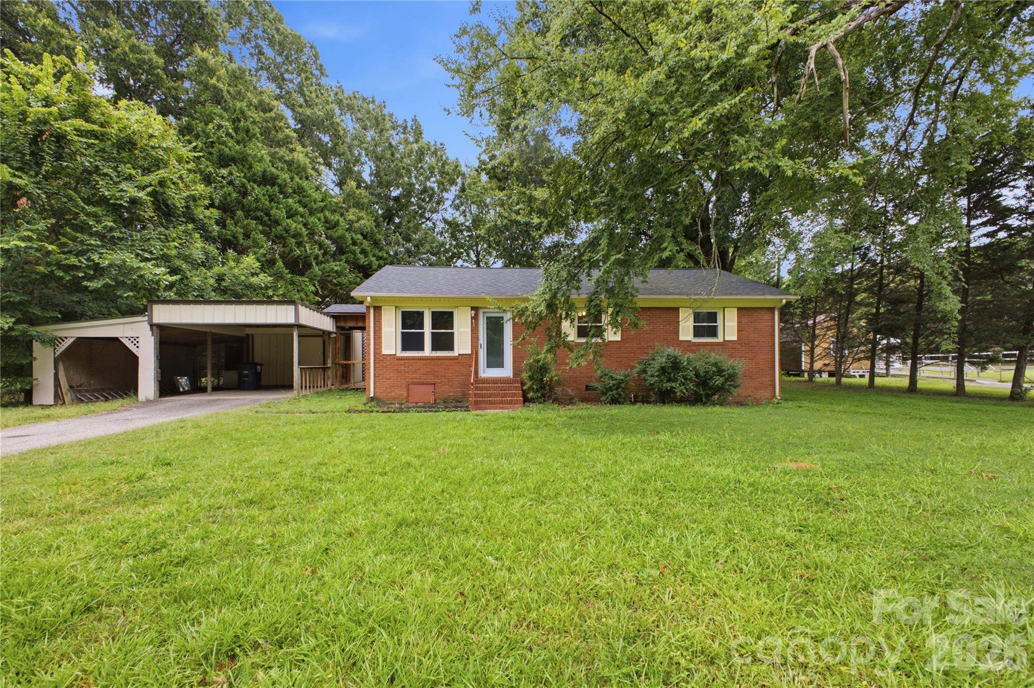 325 Grover Moore PL, Indian Trail, NC 28079