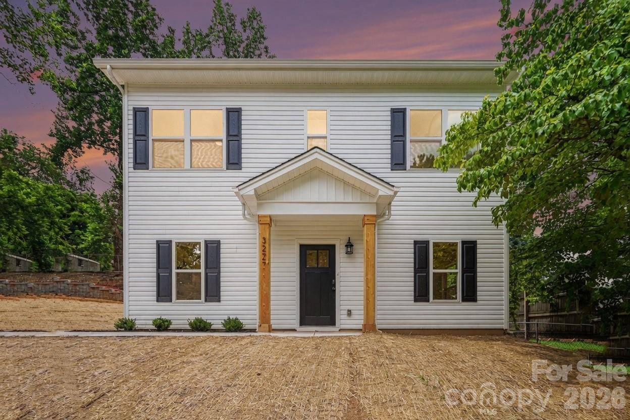 327 Whispering Pines DR, Charlotte, NC 28217