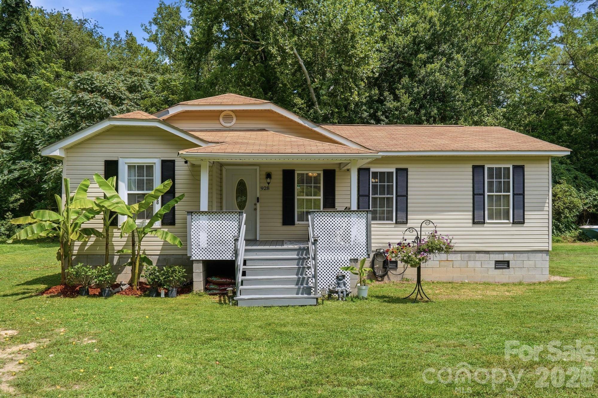 928 Oval ST, Kannapolis, NC 28081
