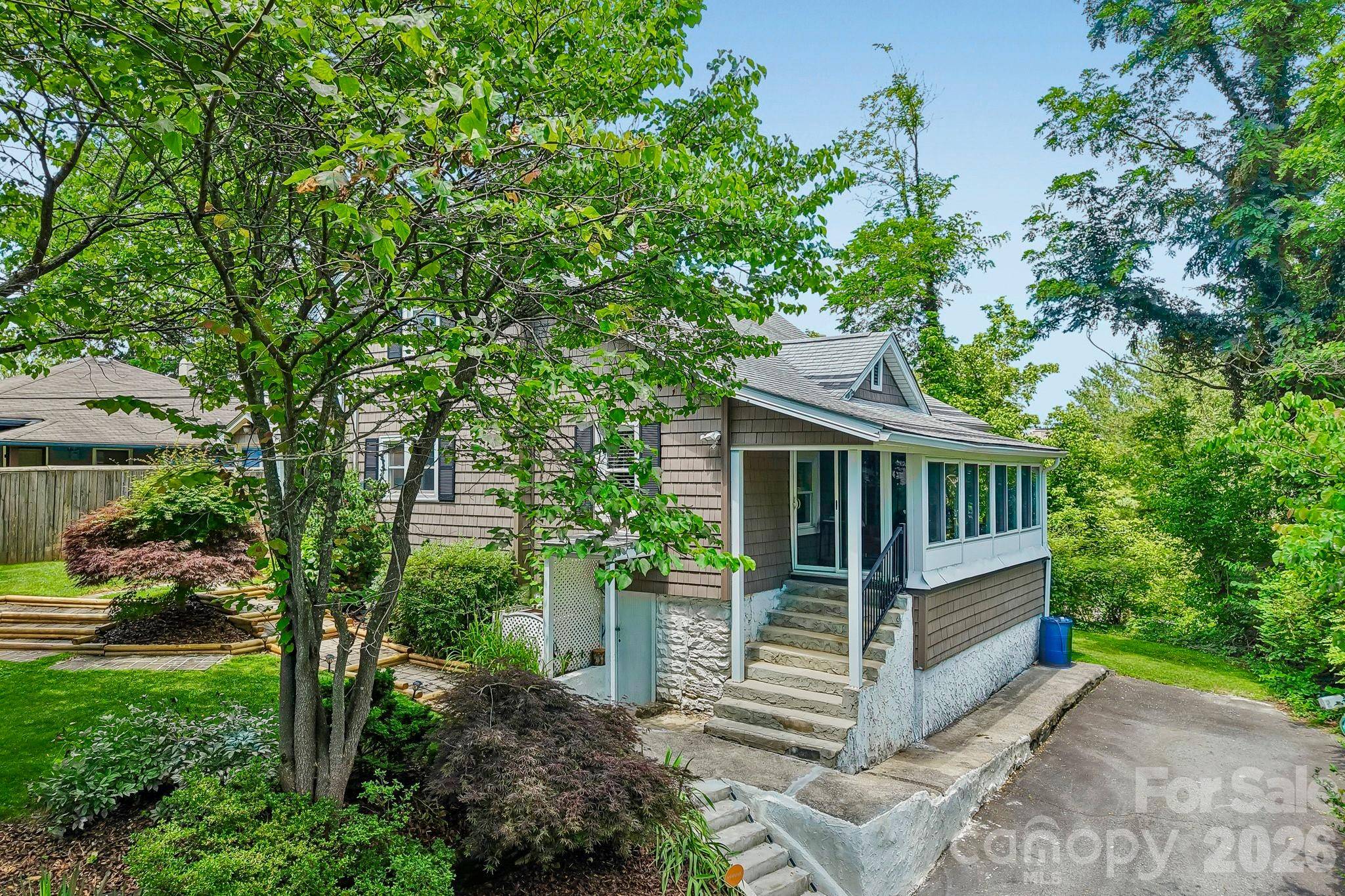 23 Tuskeegee ST, Asheville, NC 28801