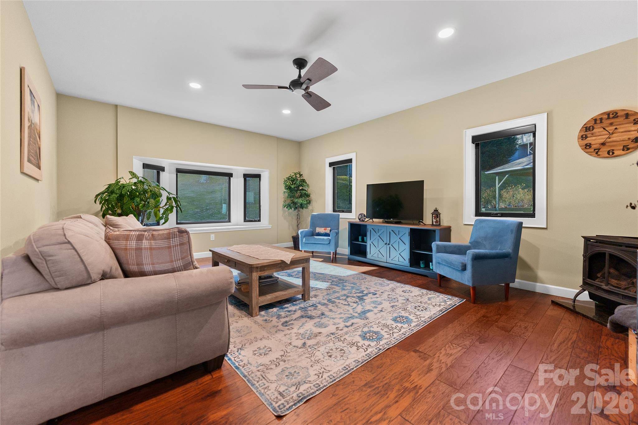47 Winghaven HTS, Waynesville, NC 28786