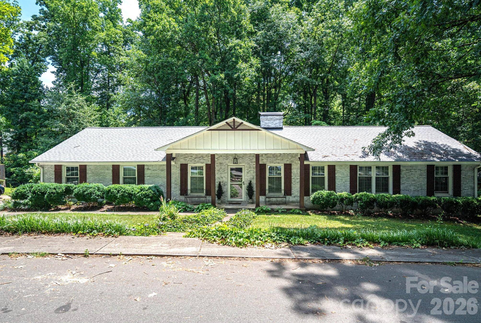 504 Dogwood LN, Belmont, NC 28012