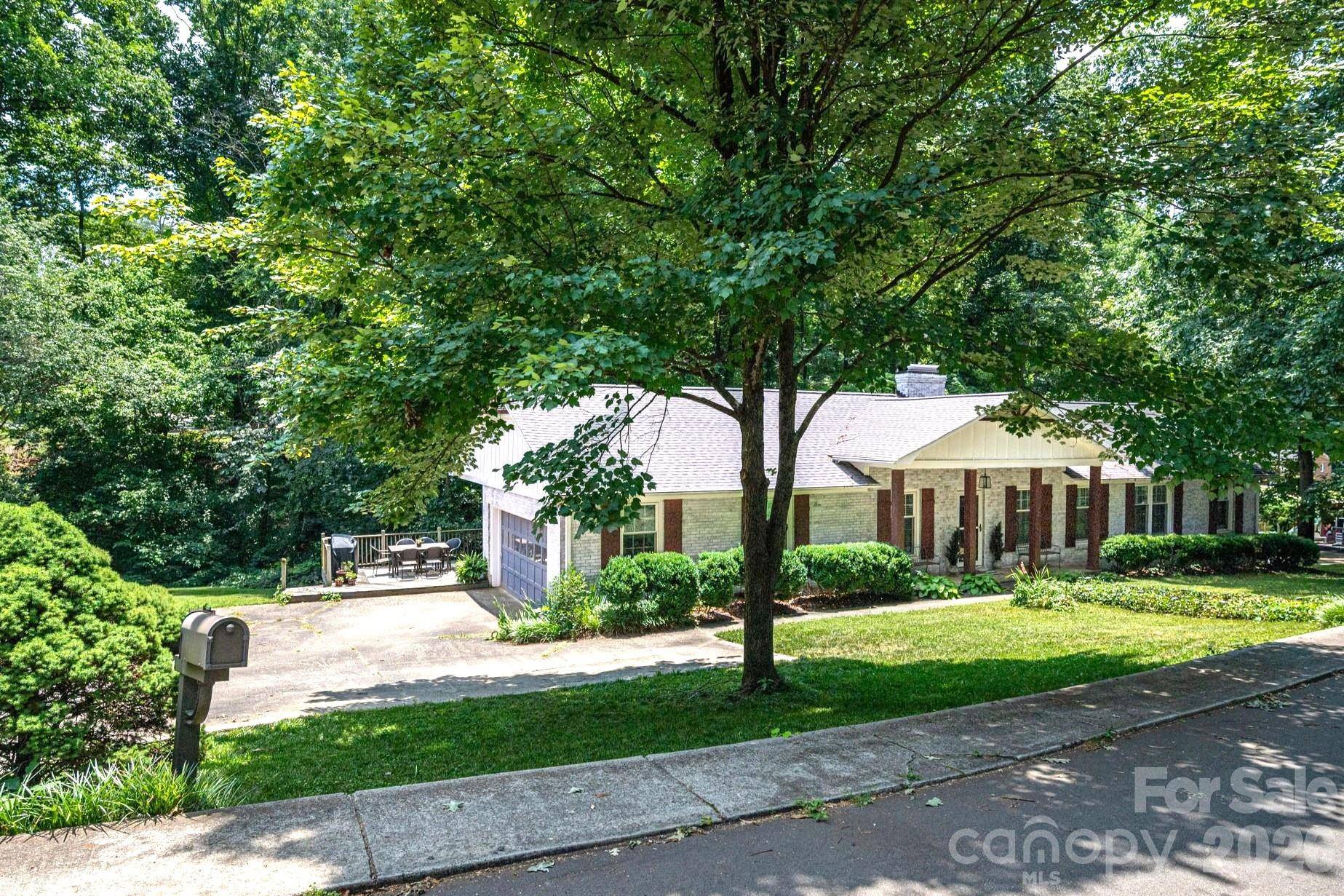 504 Dogwood LN, Belmont, NC 28012