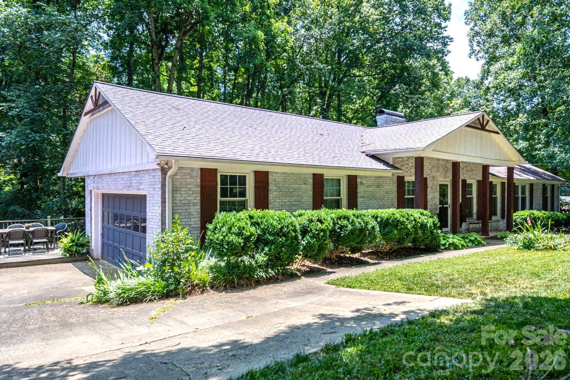 504 Dogwood LN, Belmont, NC 28012