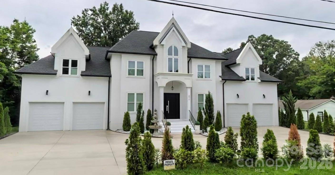 2916 Margaret Wallace RD, Matthews, NC 28105