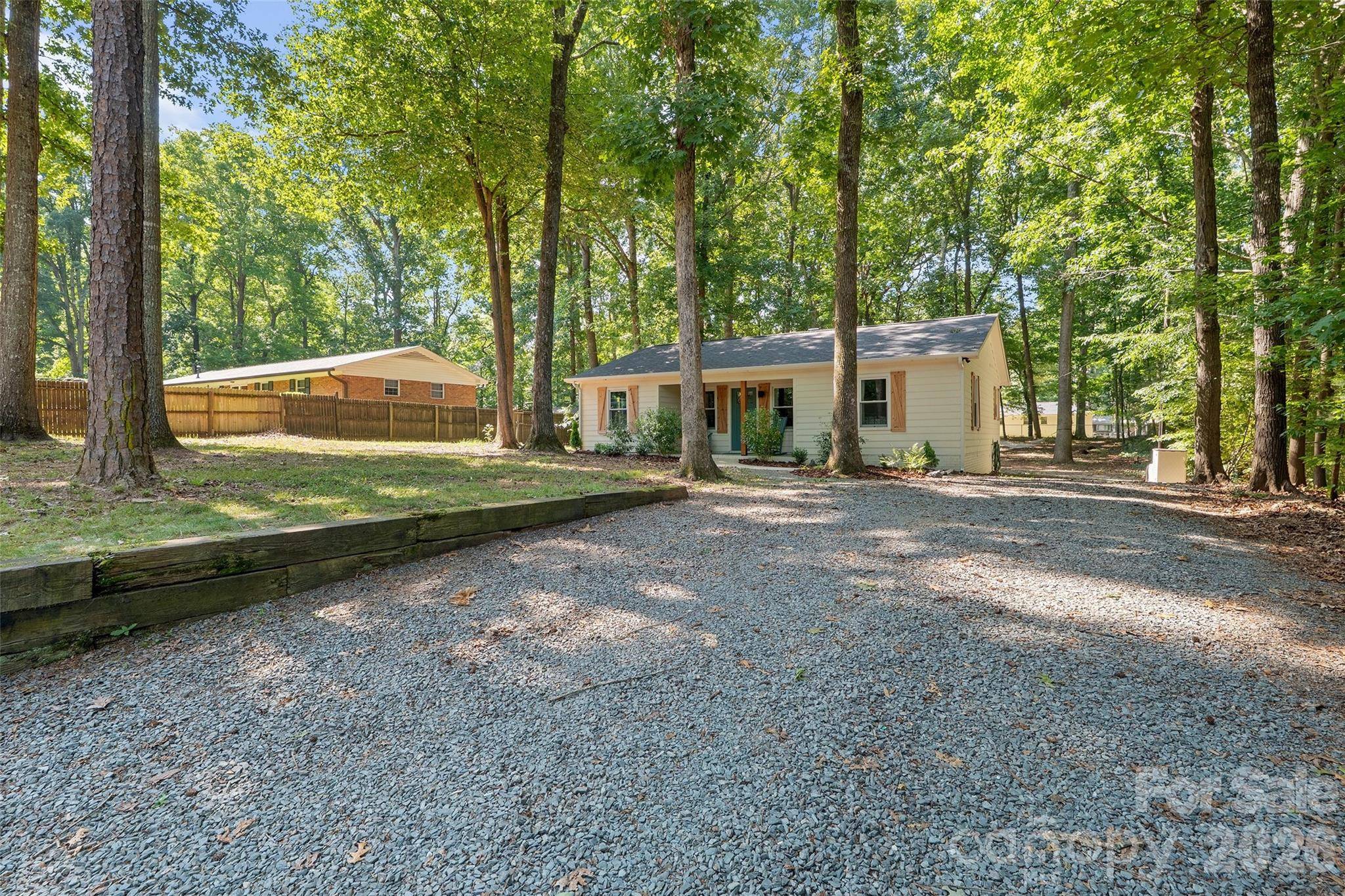 317 Jackson PL, Matthews, NC 28104