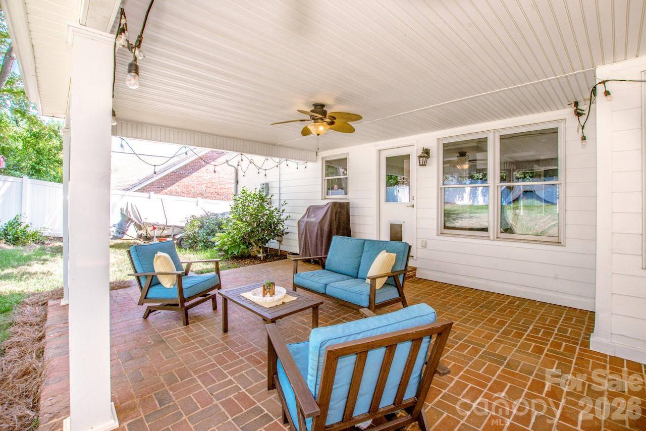 921 Argyle CT, Statesville, NC 28677
