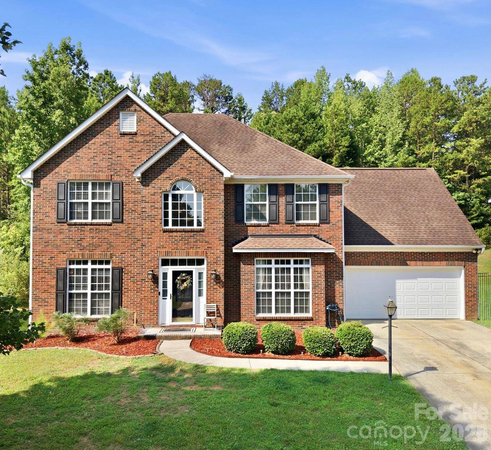 1946 Wilrose PL, Matthews, NC 28105