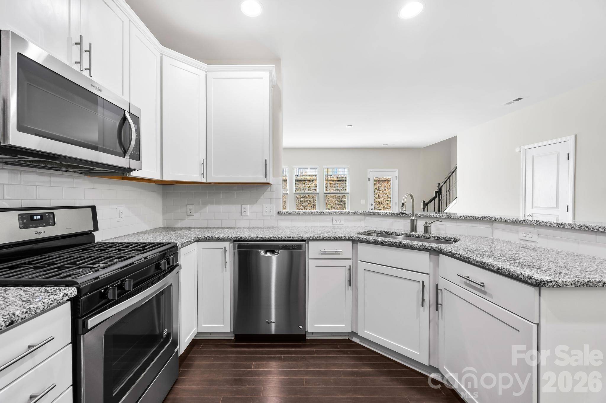 2459 Diplomat LN, Charlotte, NC 28210