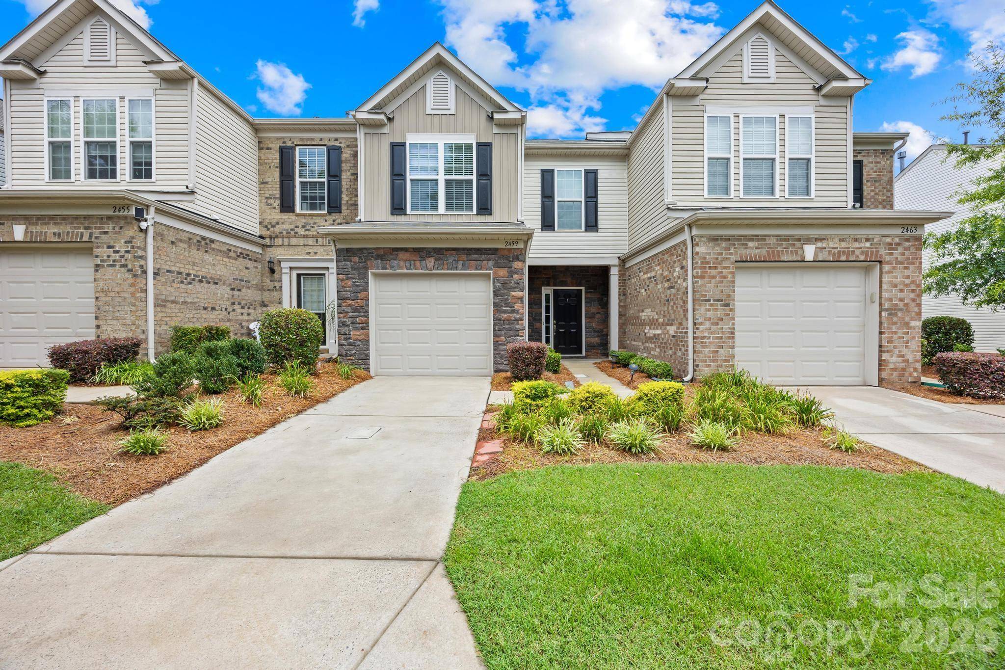 2459 Diplomat LN, Charlotte, NC 28210