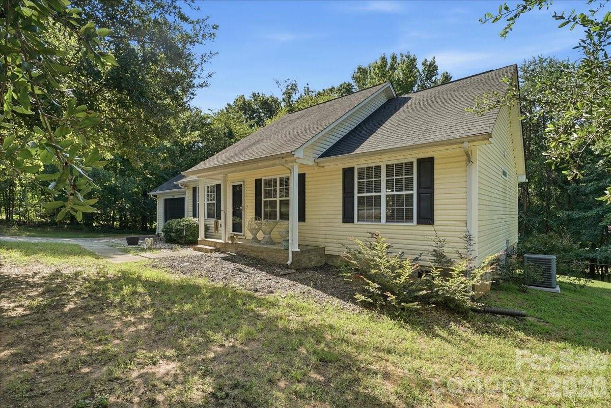 4089 Fallen Pine RD, Sherrills Ford, NC 28673