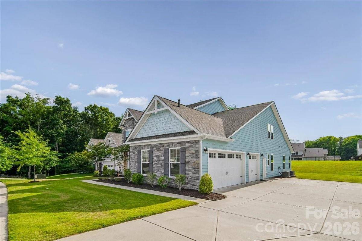 1427 Brooksland PL, Waxhaw, NC 28173