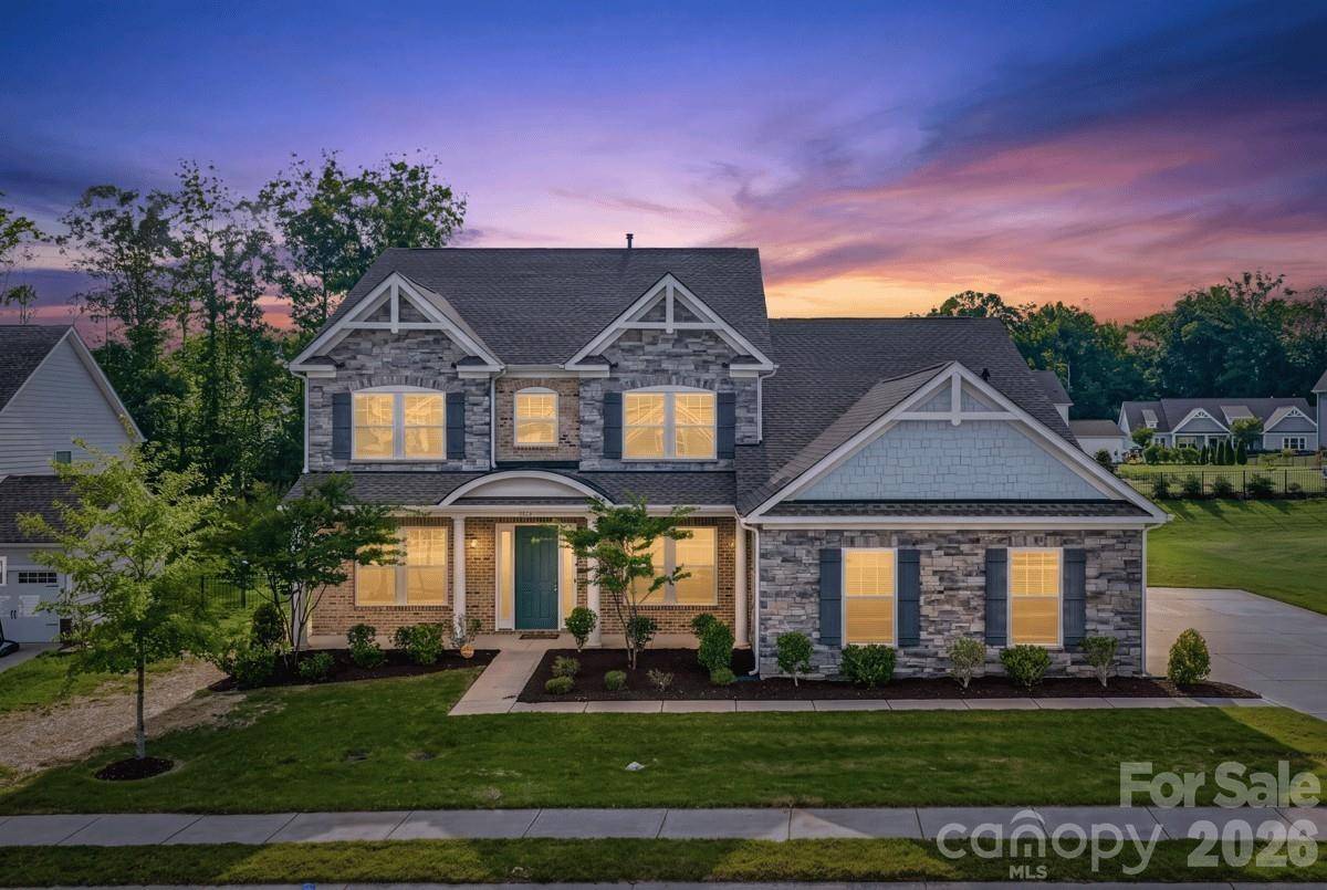 1427 Brooksland PL, Waxhaw, NC 28173