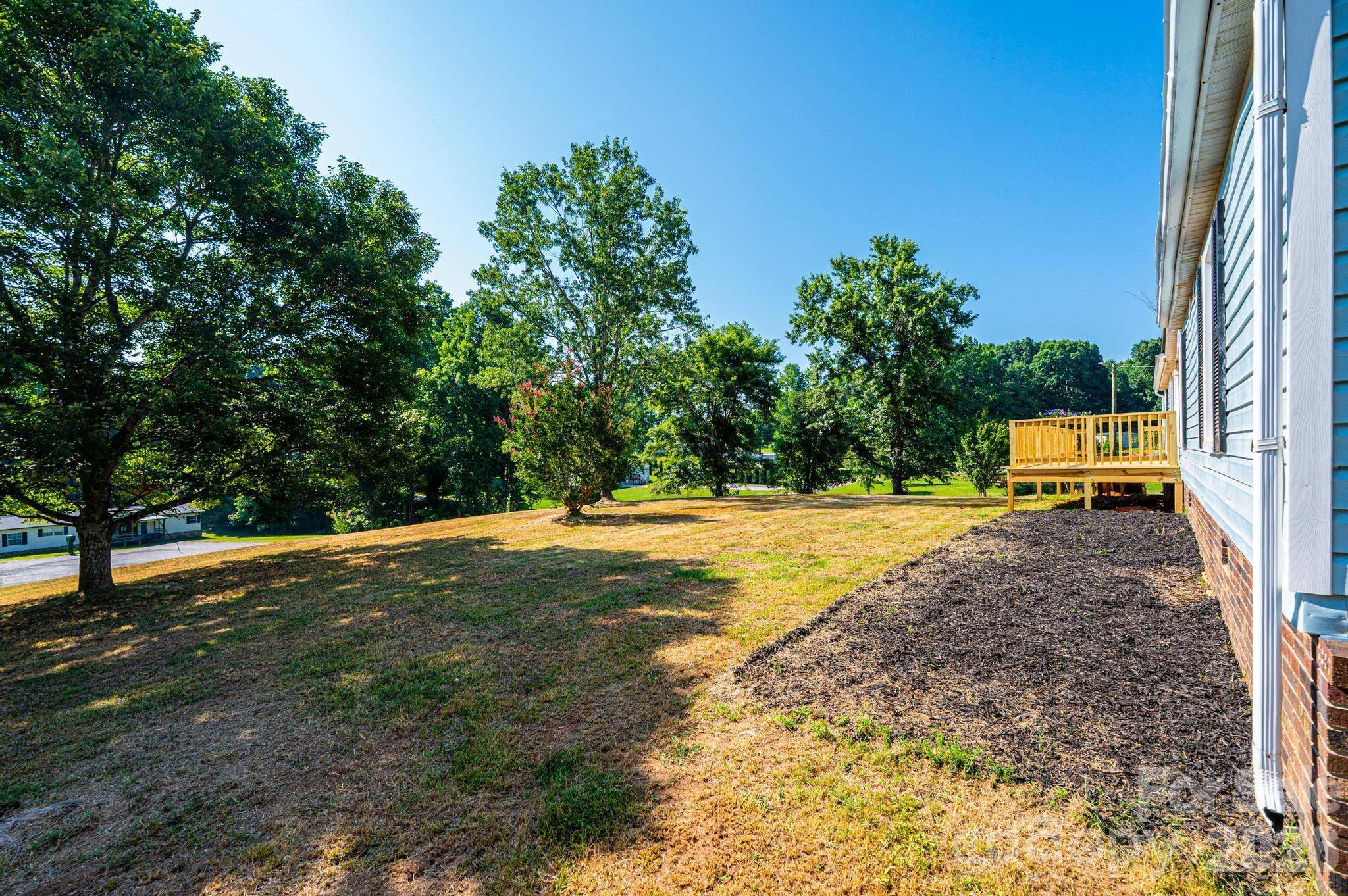 1143 Cheyenne Oaks DR, Claremont, NC 28610