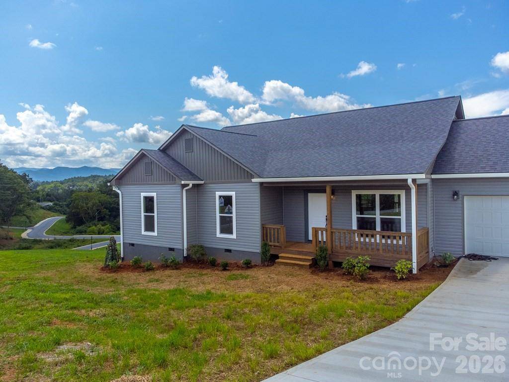 381 Scenic Ridge CIR, Franklin, NC 28734