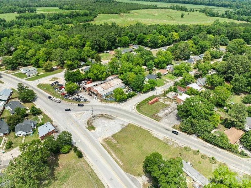 519 & 522 2nd ST, Cheraw, SC 29520