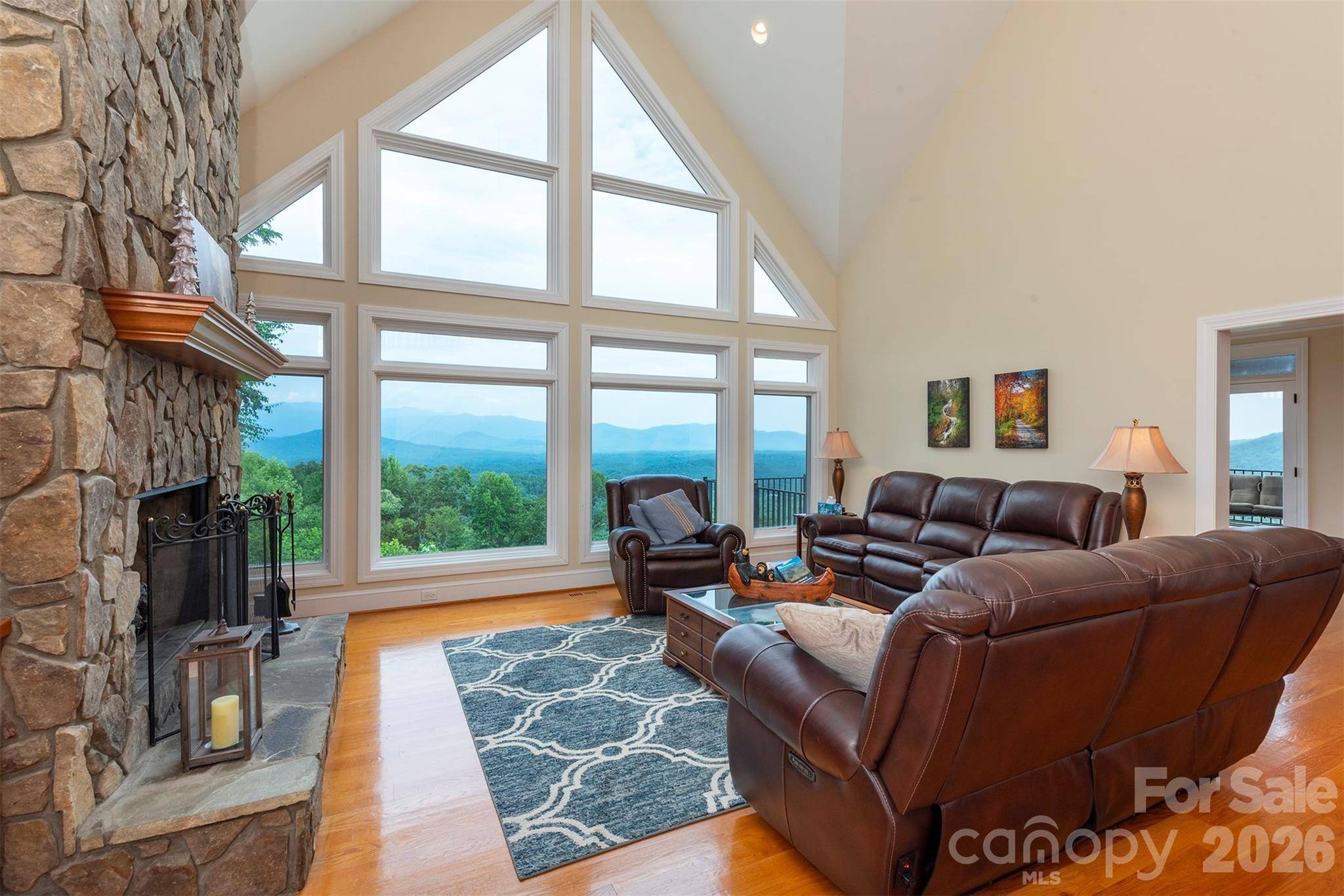 301 Oak Winds DR, Old Fort, NC 28762